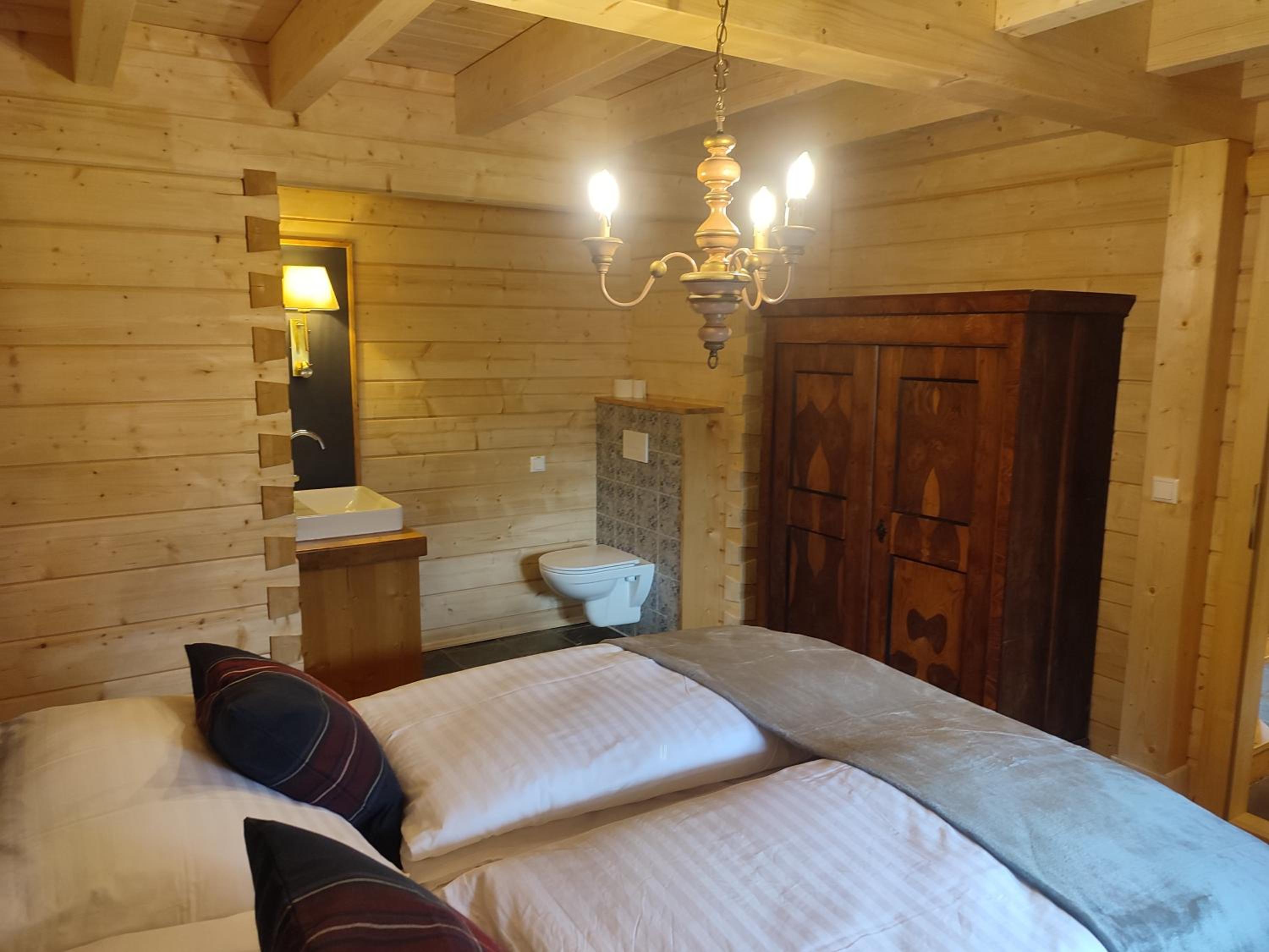 Schlosswirt Chalets & Apartments