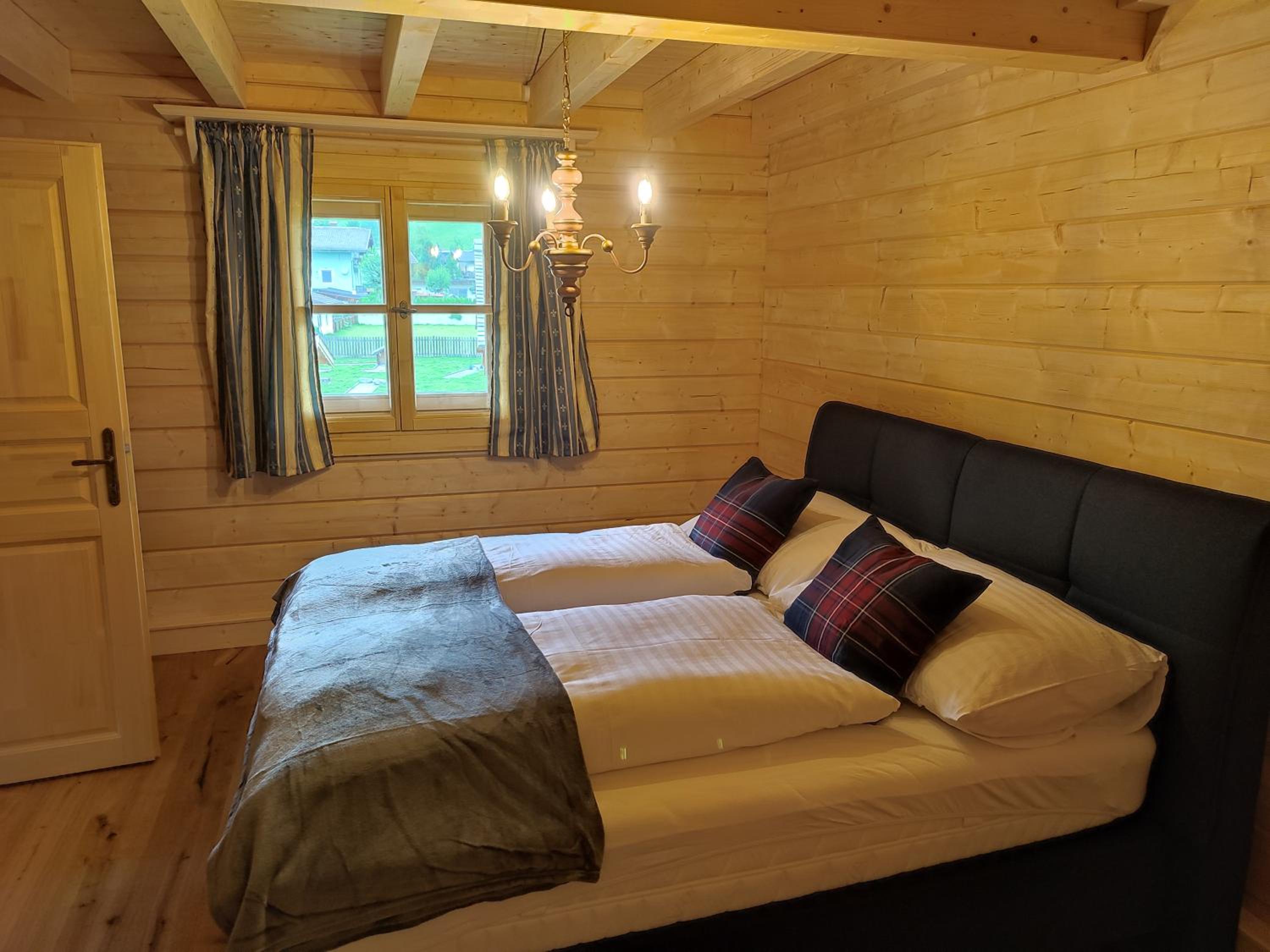 Schlosswirt Chalets & Apartments