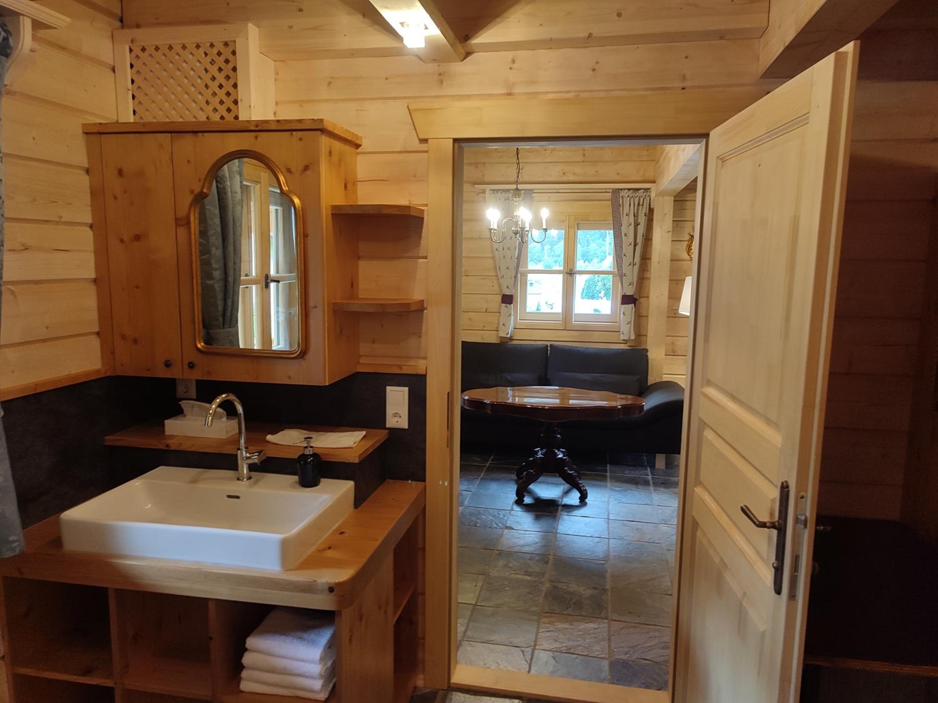 Schlosswirt Chalets & Apartments
