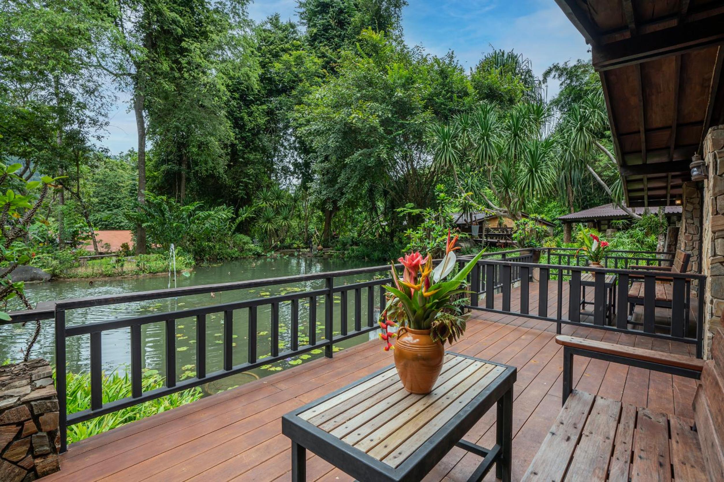 Home Phutoey River Kwai Hotspring & Nature Resort