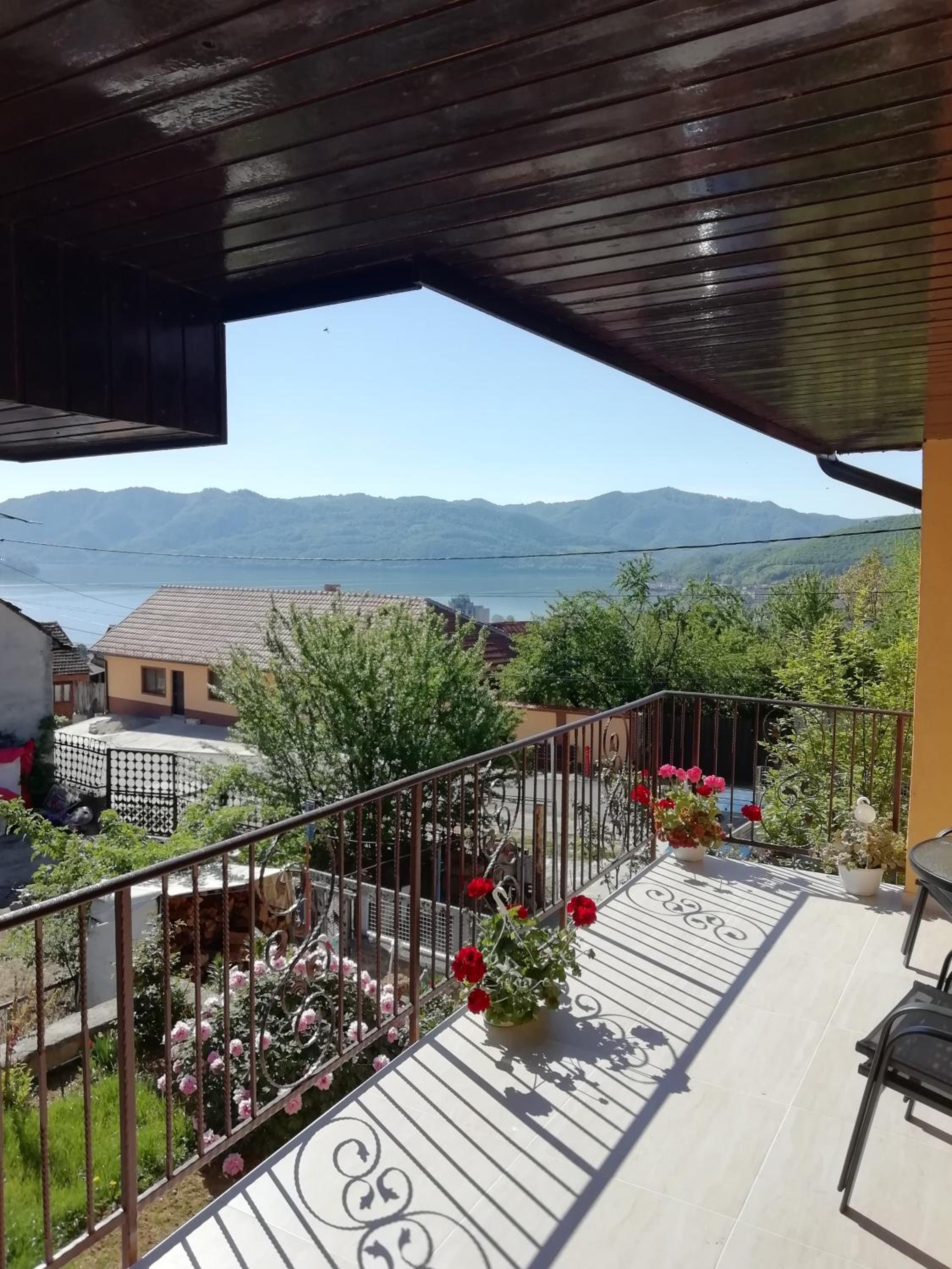 Casa Darius view 2