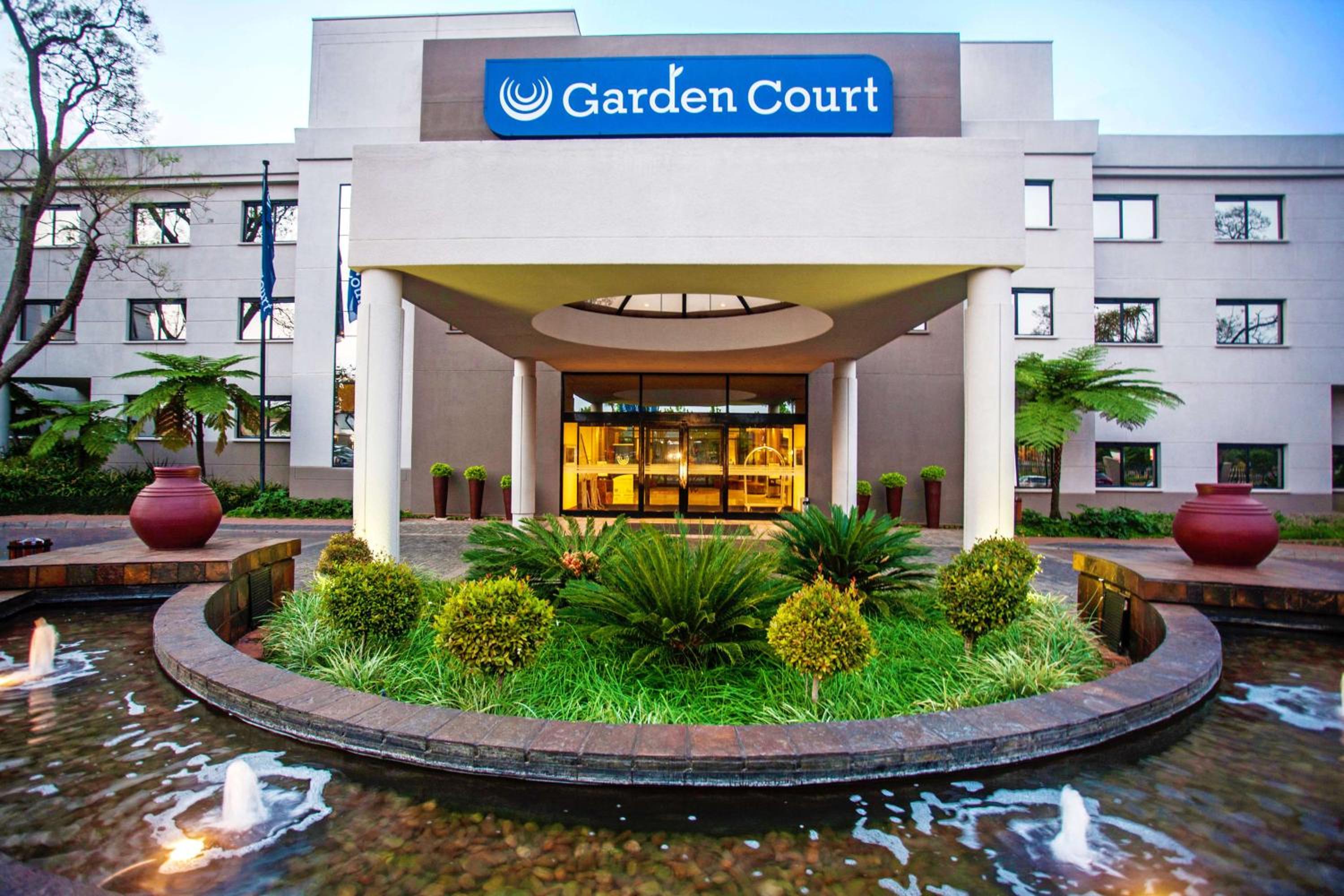 Hotel Garden Court Hatfield - Image 1