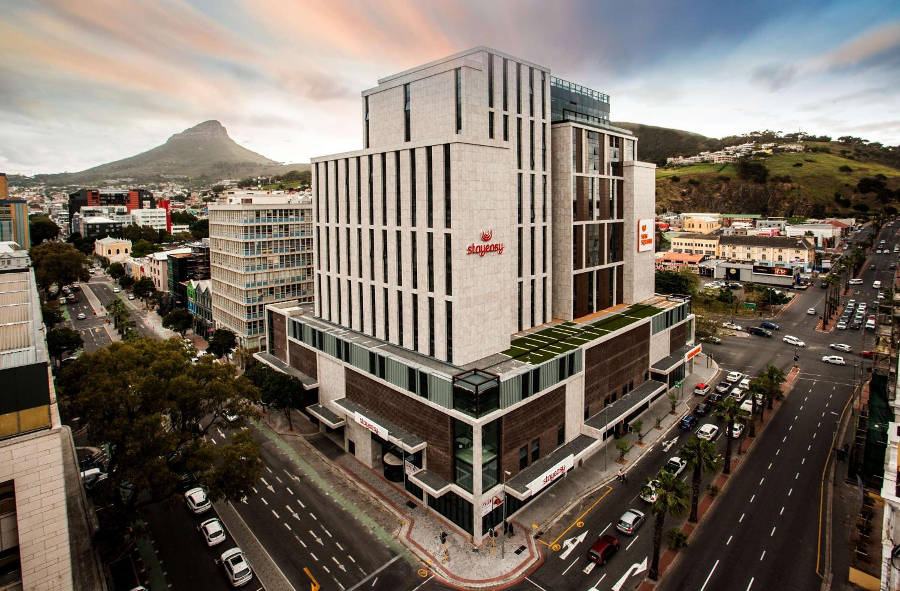 Hotel StayEasy Cape Town City Bowl - Image 1