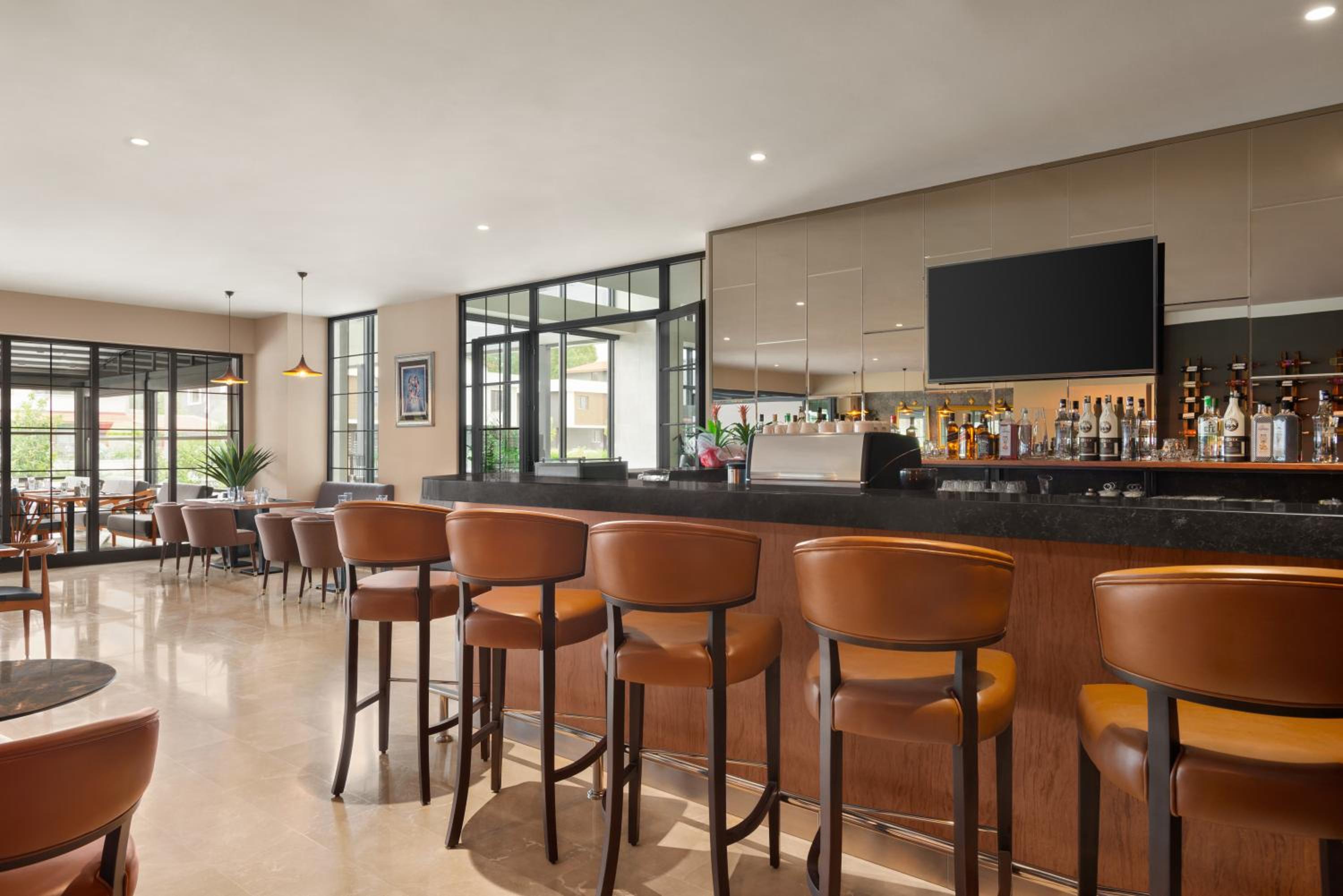 Ramada by Wyndham Izmir Aliaga - Image 19