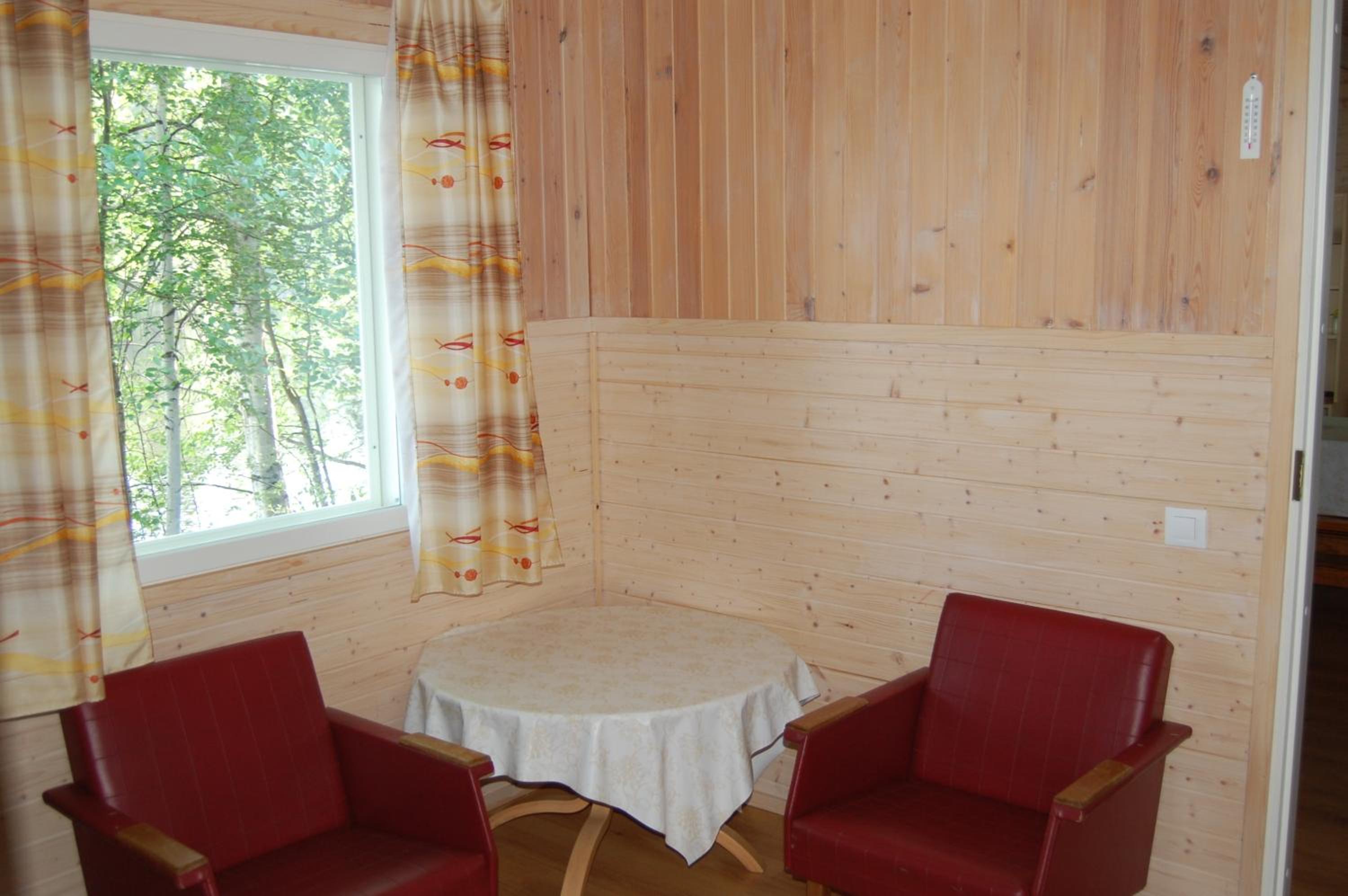 Lomasaaret Cottages