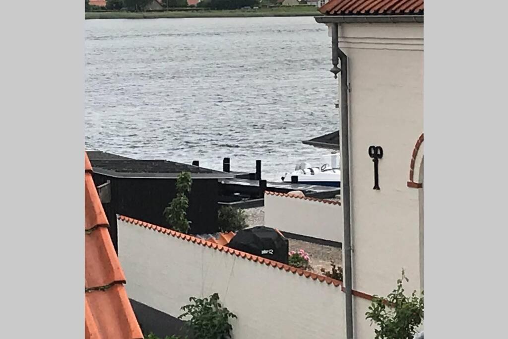 Penthouselejlighed med havneudsigt