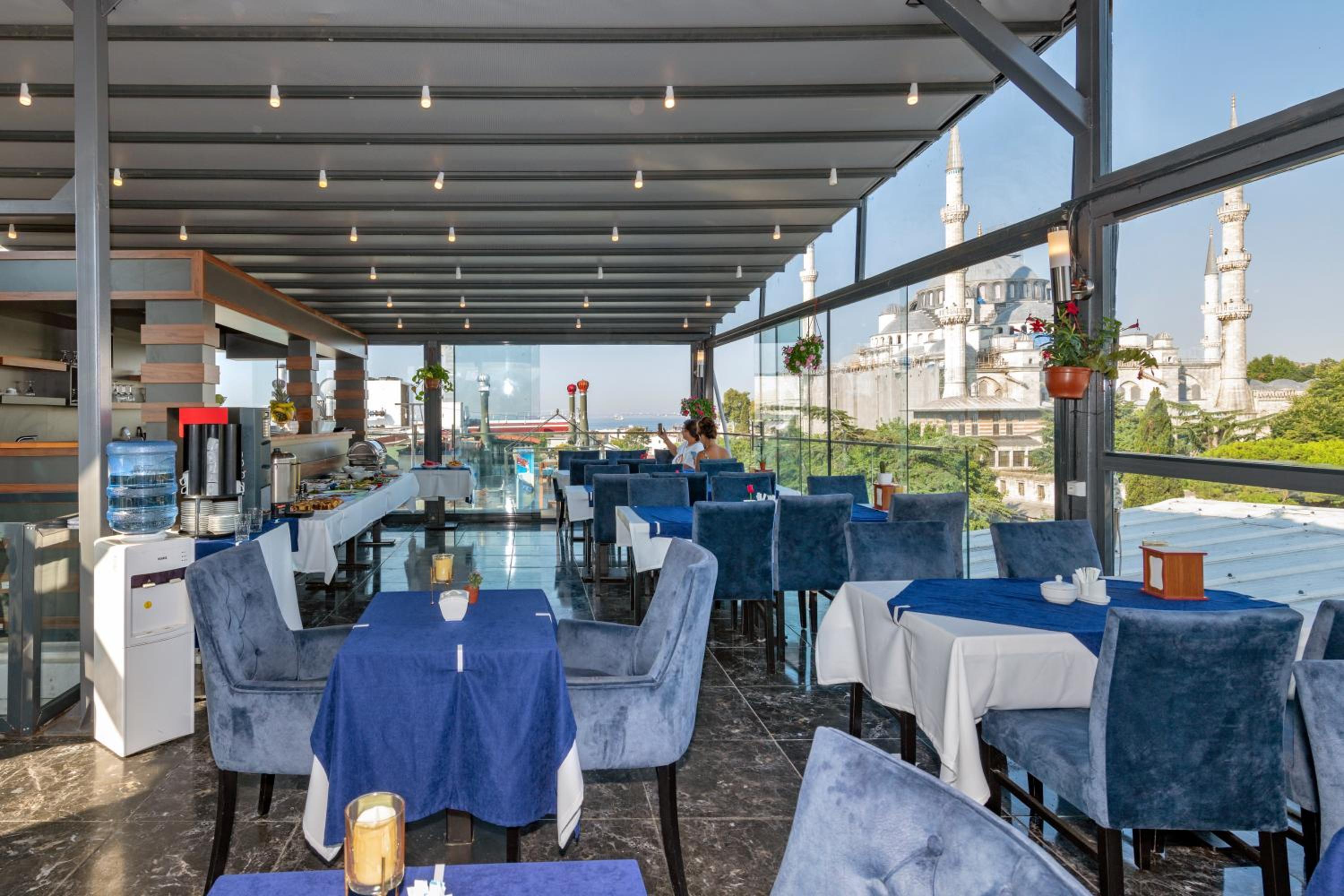 Aristocrat Hotel - Image 109