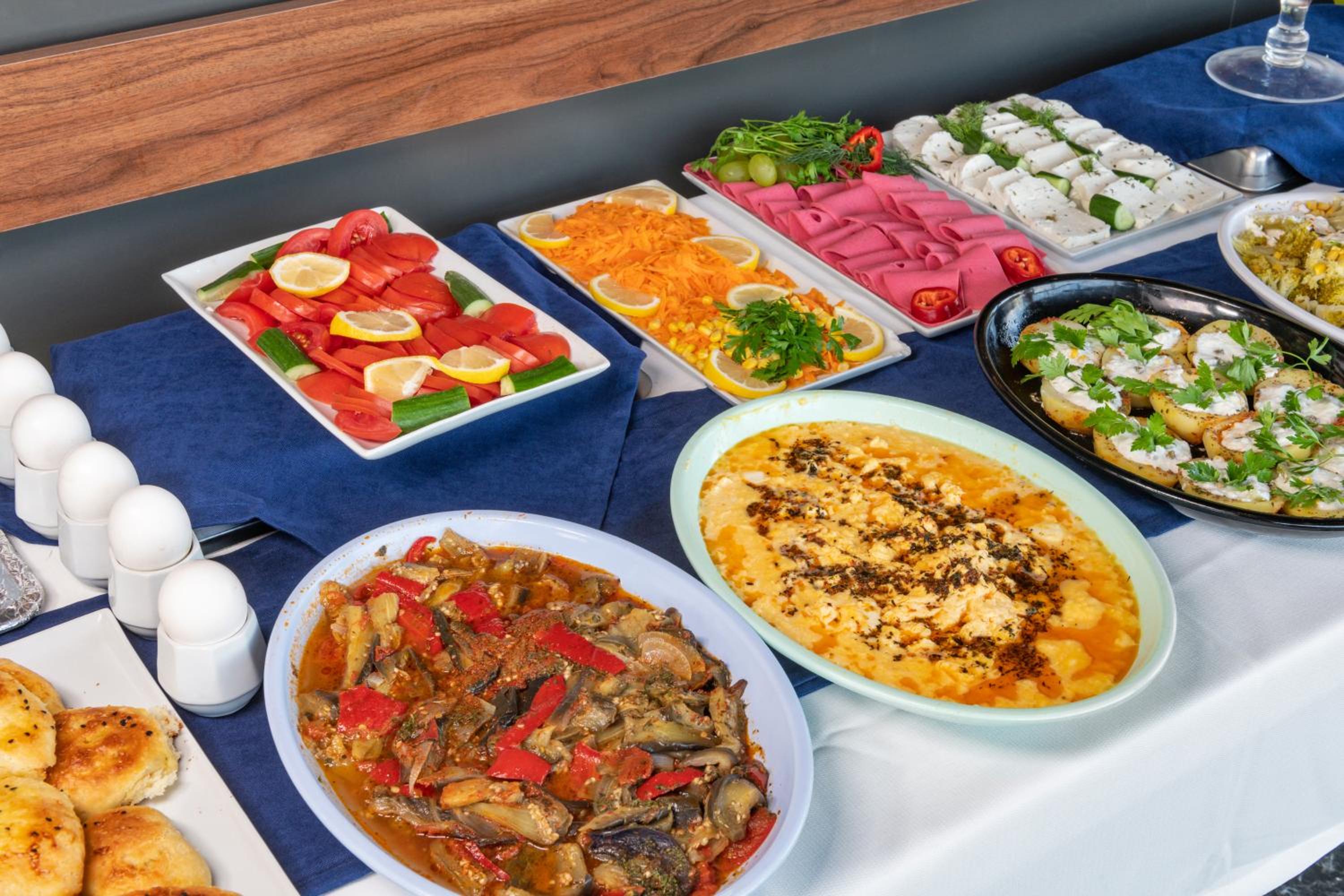 Aristocrat Hotel - Image 79