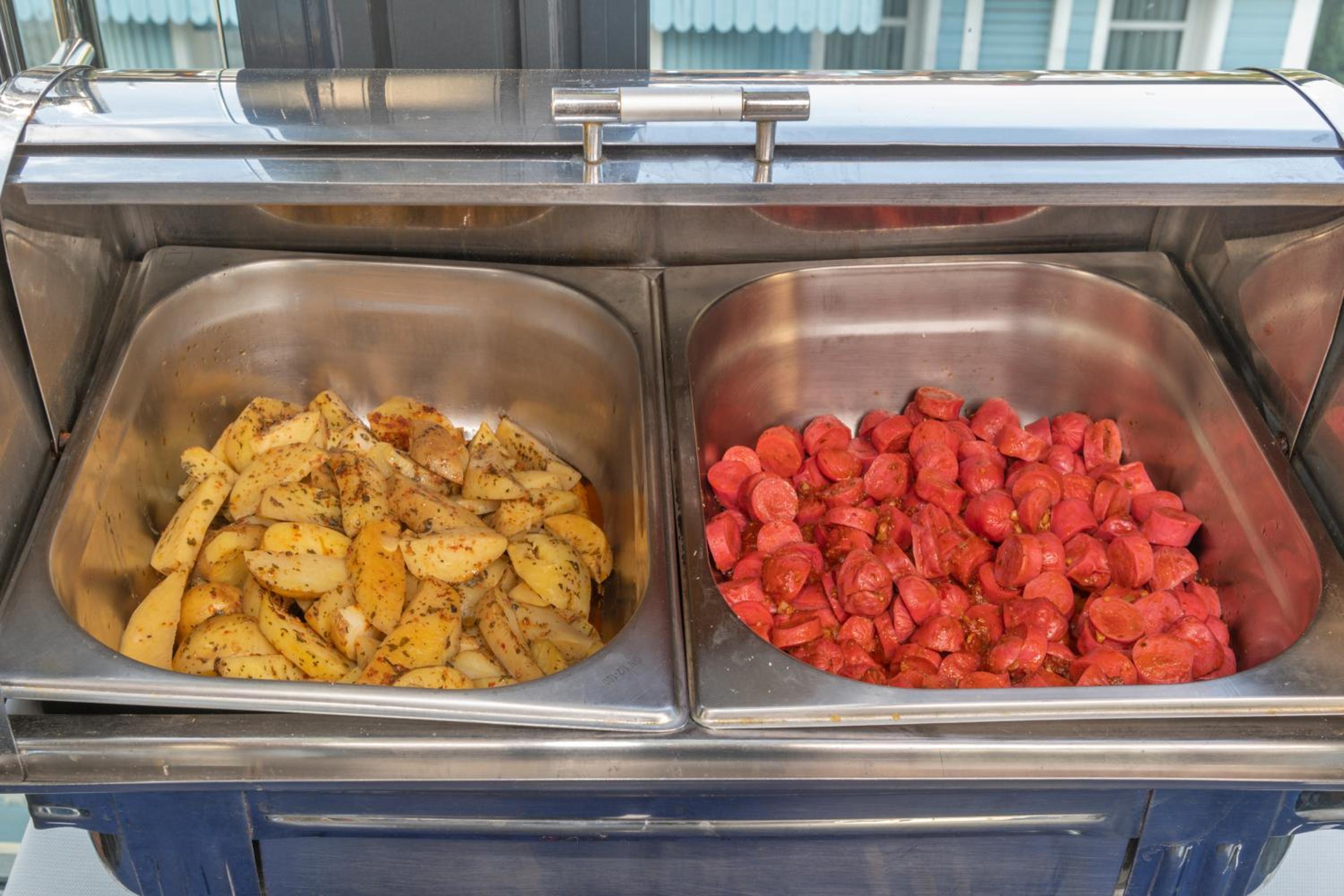 Aristocrat Hotel - Image 83