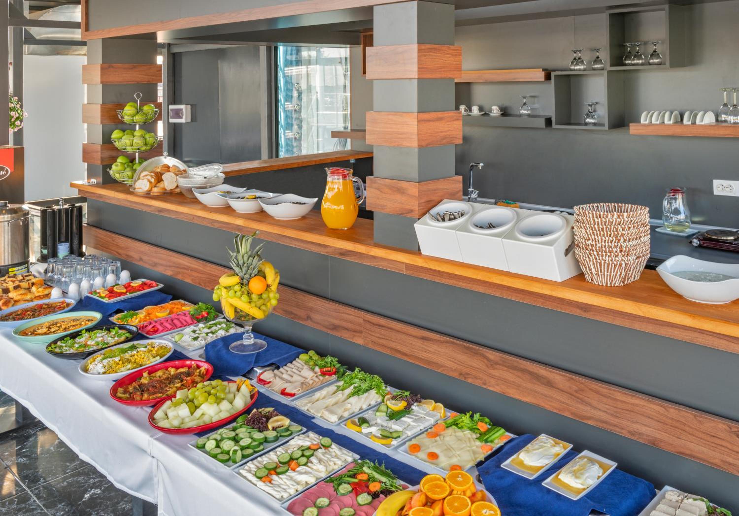 Aristocrat Hotel - Image 110