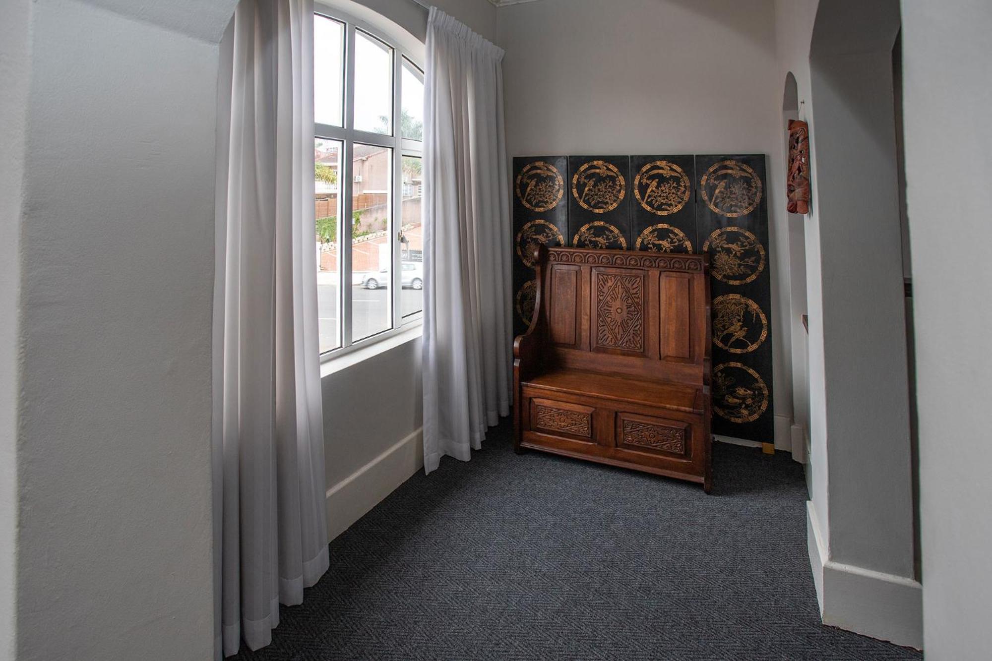 Harcourt Lodge