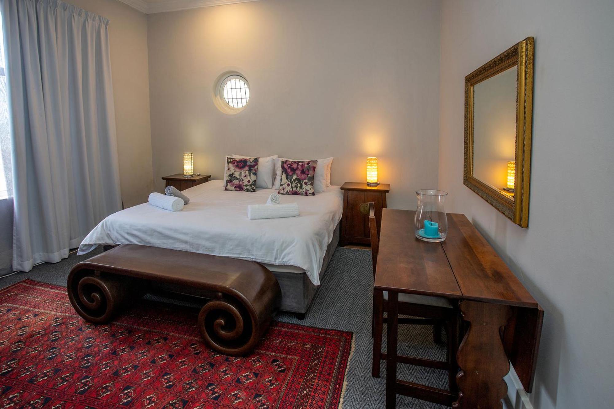 Harcourt Lodge