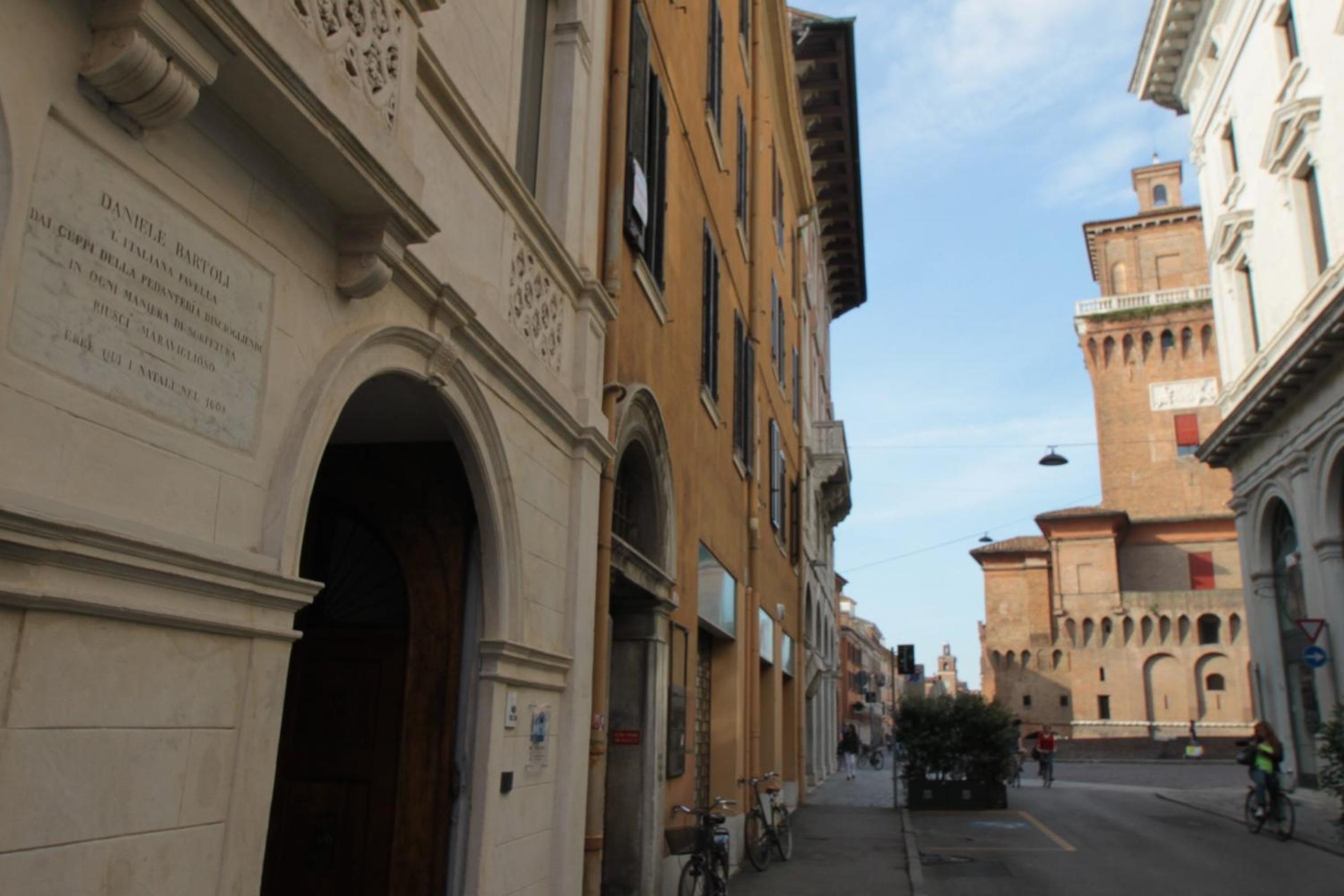 Borgoleoni 18 - Room and Breakfast