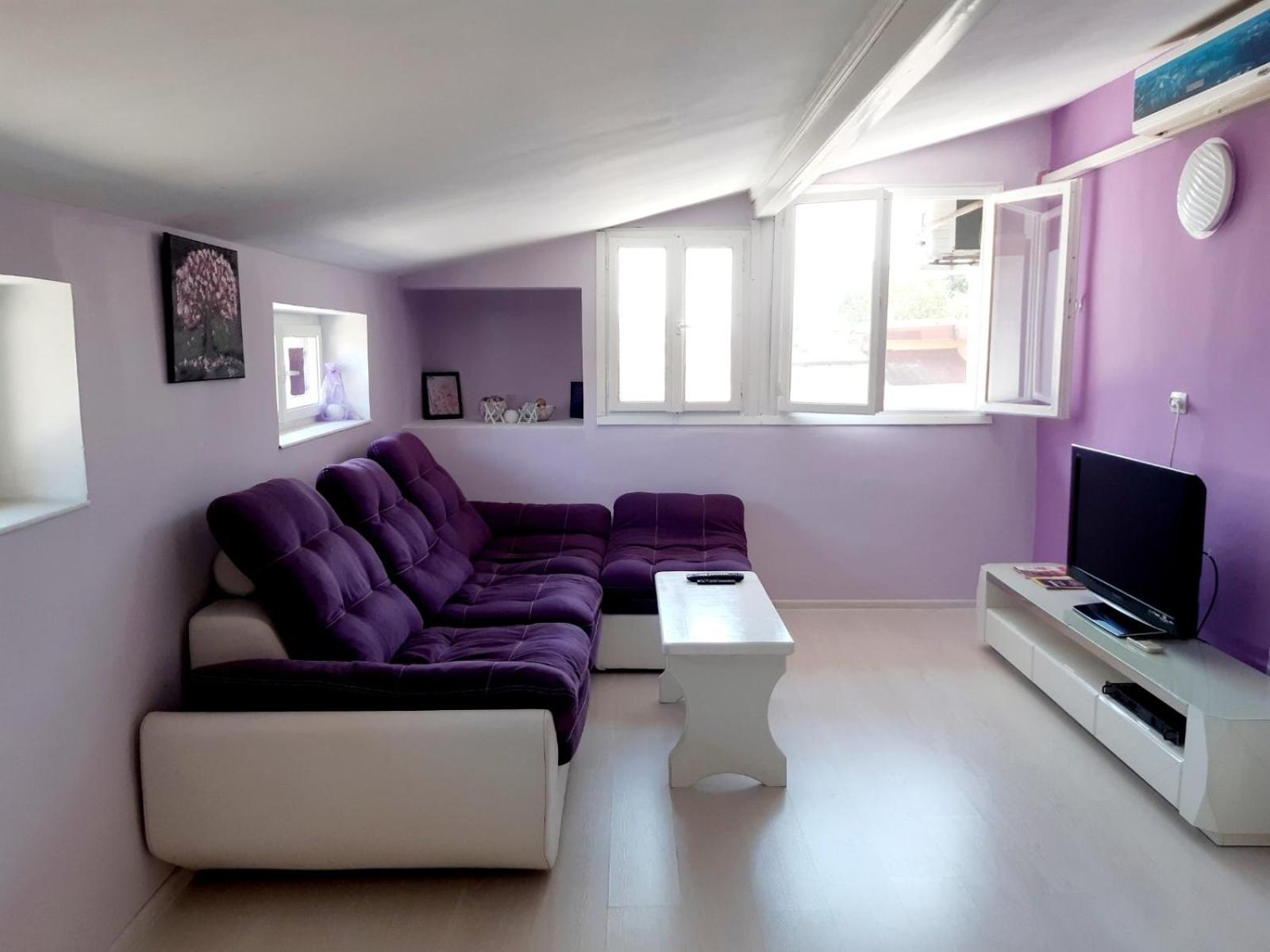 Top floor apartment in the Center of Pomorie