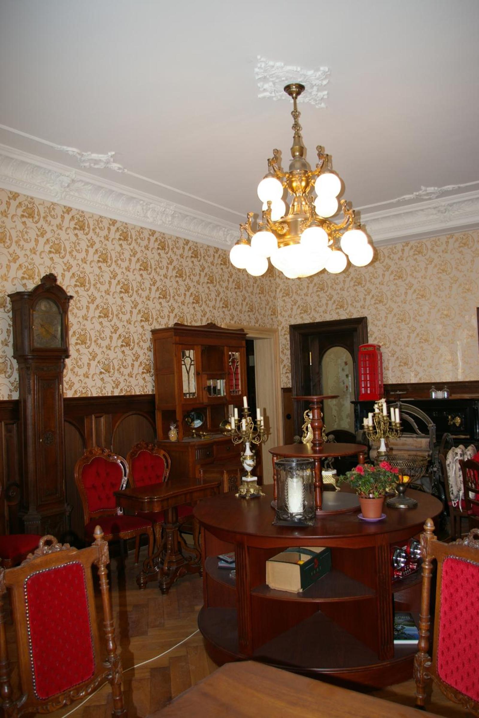 Photo 8