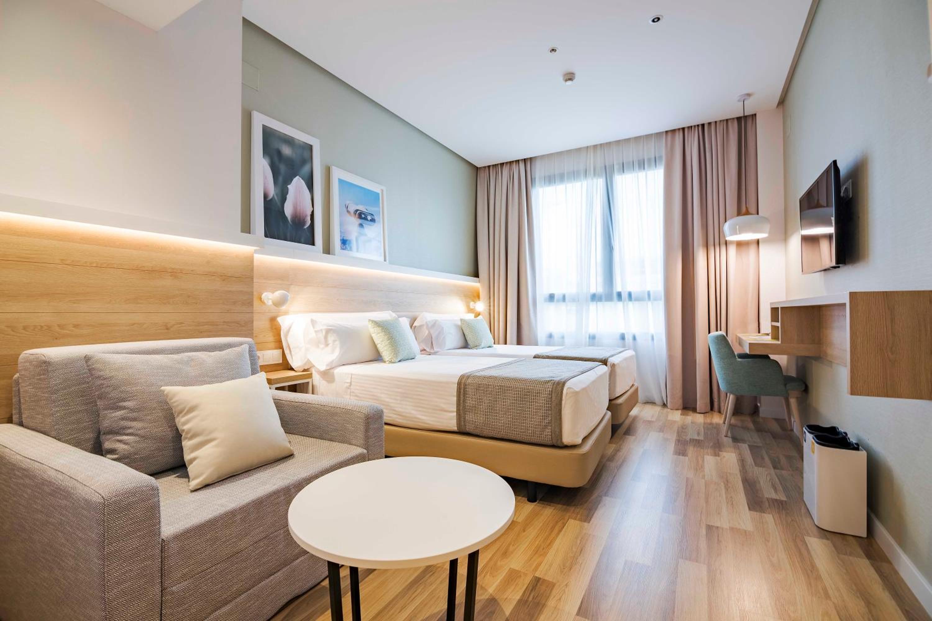 Golden Hotel Barcelona-2
