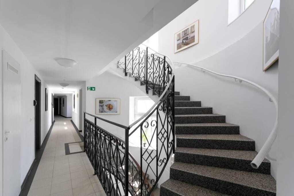 Central Premium Apartment LF