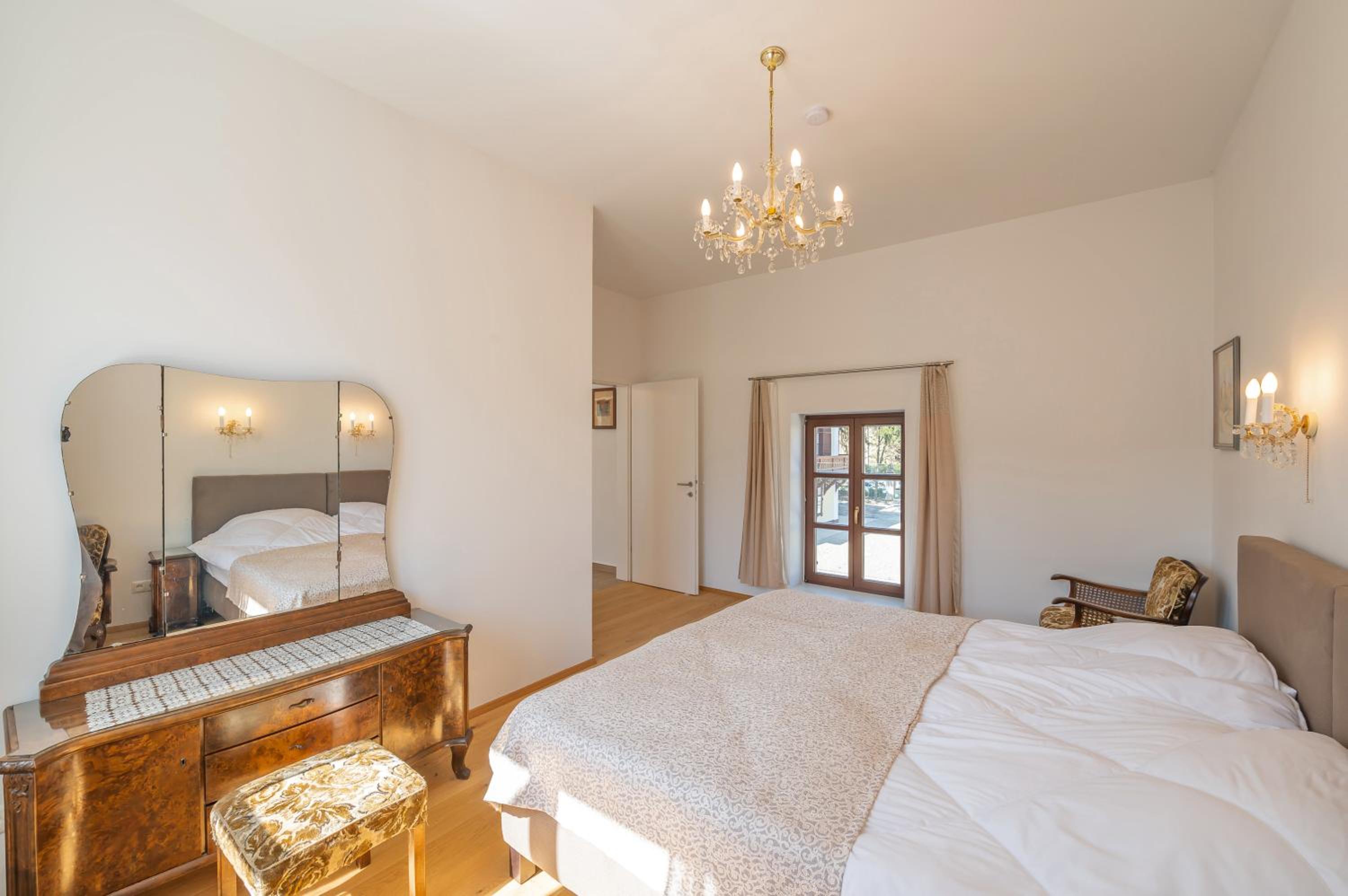 Villa Musik - apartments in historical Villa , Baden