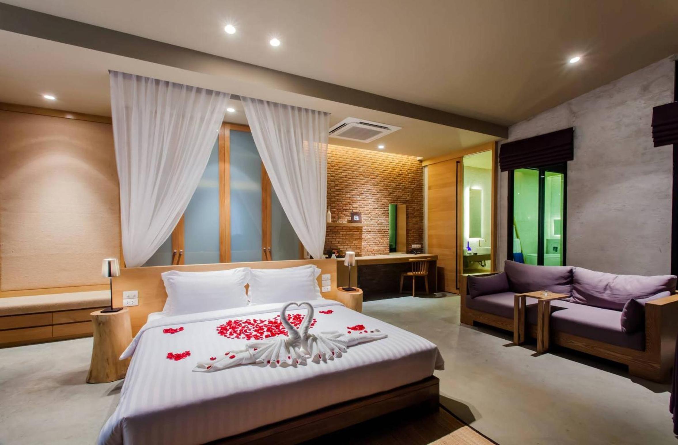 Sunday Sea Two Pool Villa Pattaya
