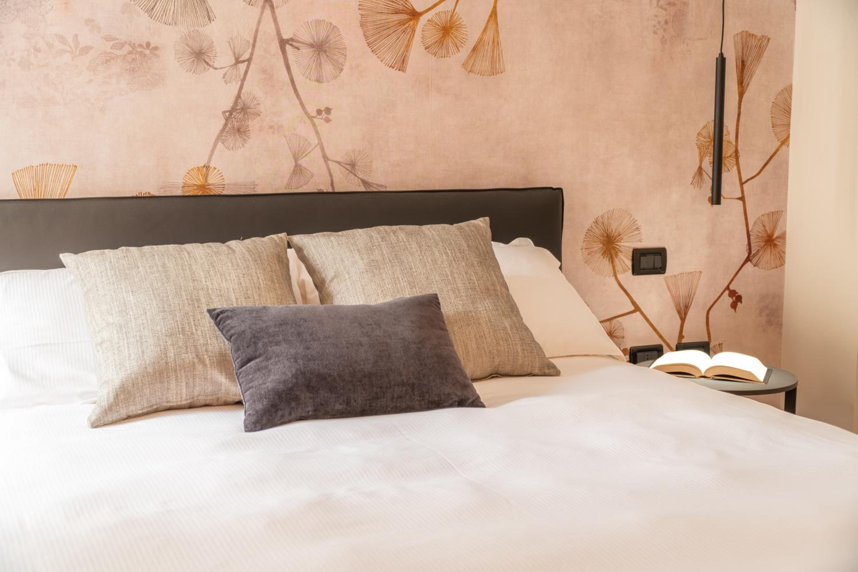 Accademia Apartments R&R