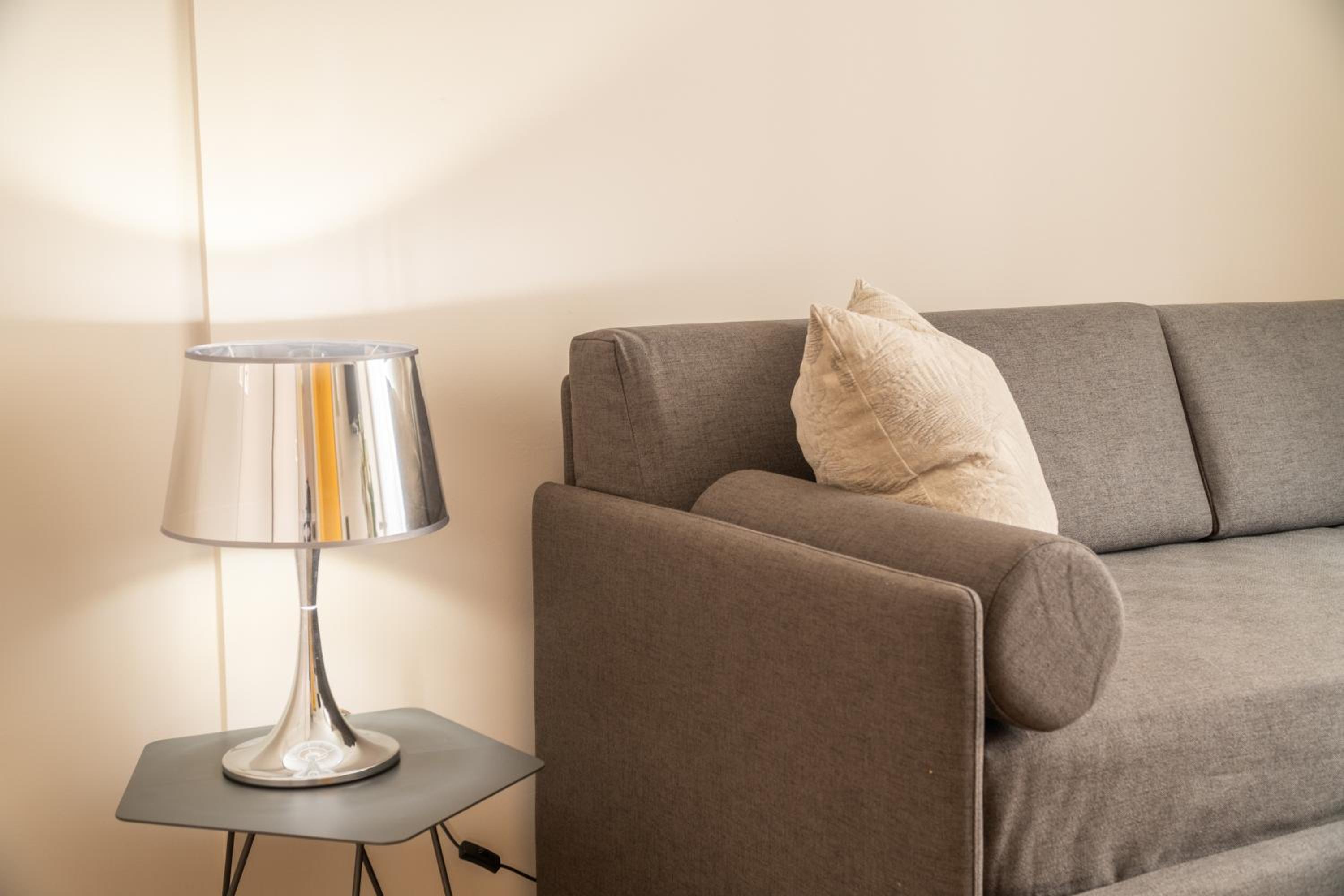Accademia Apartments R&R