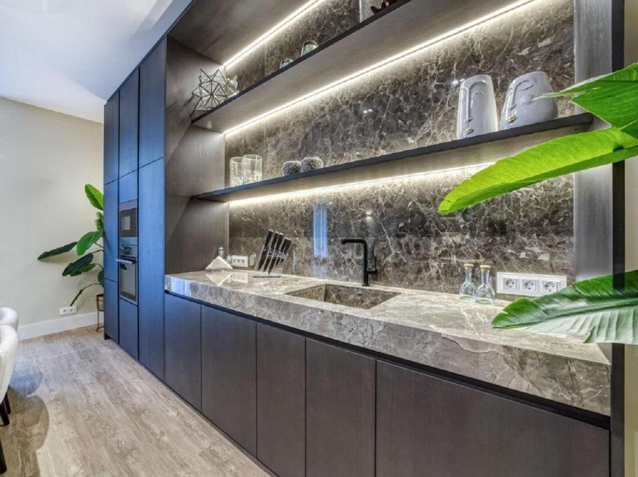 Stunning Apartment near Avenue Liberdade view 5