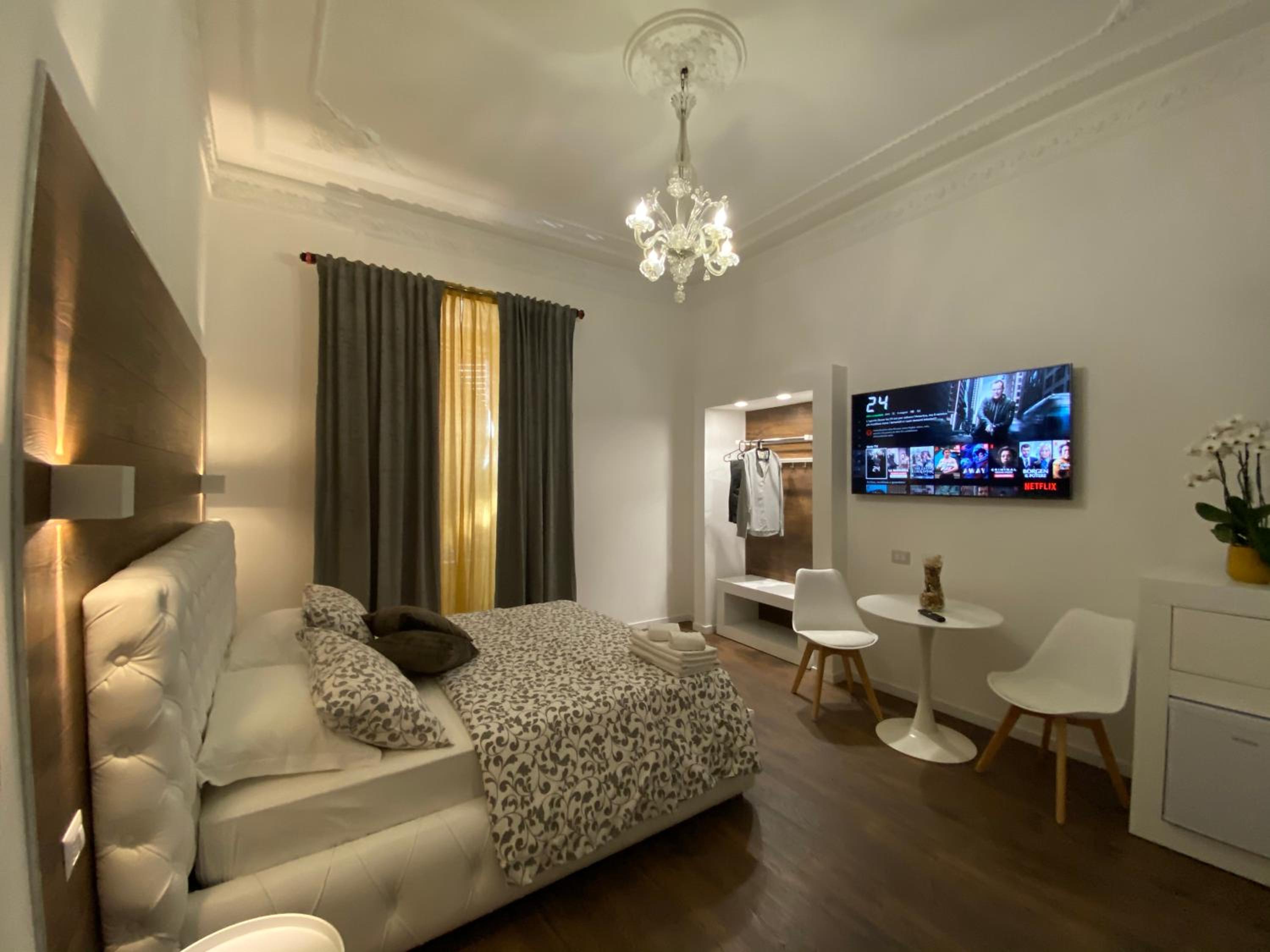 Vatican G&G Suites