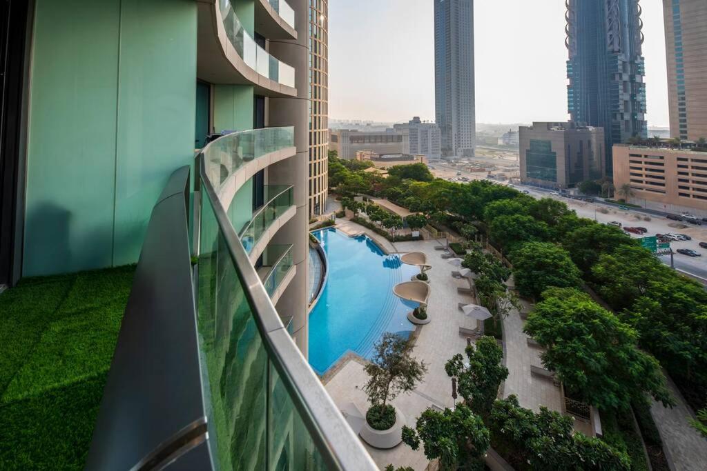 FIRST CLASS 1BR with DUBAI SKYLINE view