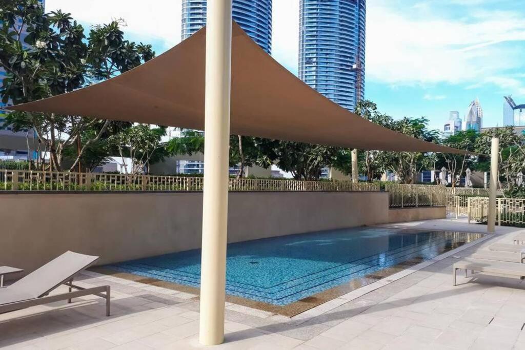 FIRST CLASS 1BR with DUBAI SKYLINE view