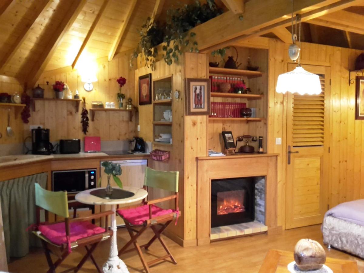 La Cabane de Cécile-la Hutte view 4