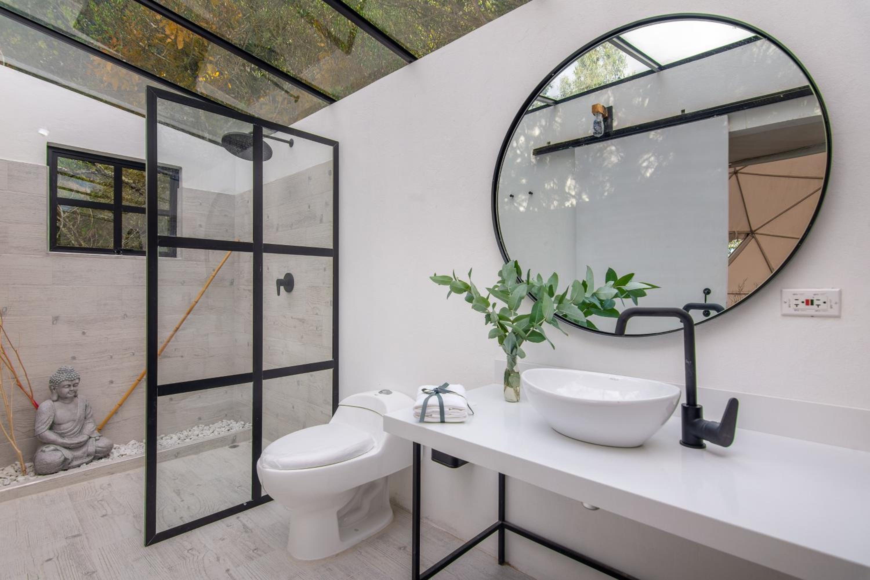 TERRA LUNA GLAMPING view 3
