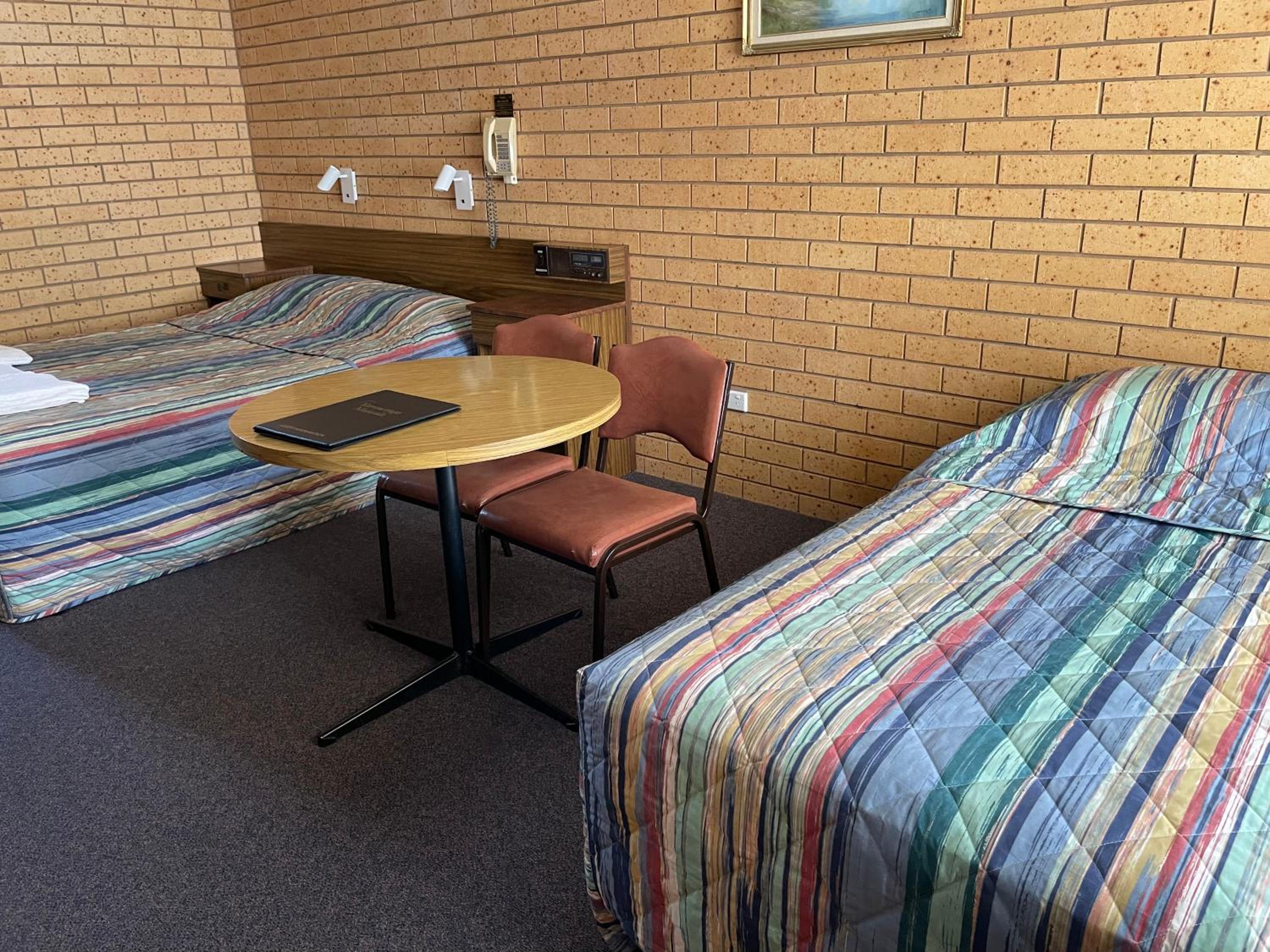 Lakeview Motel