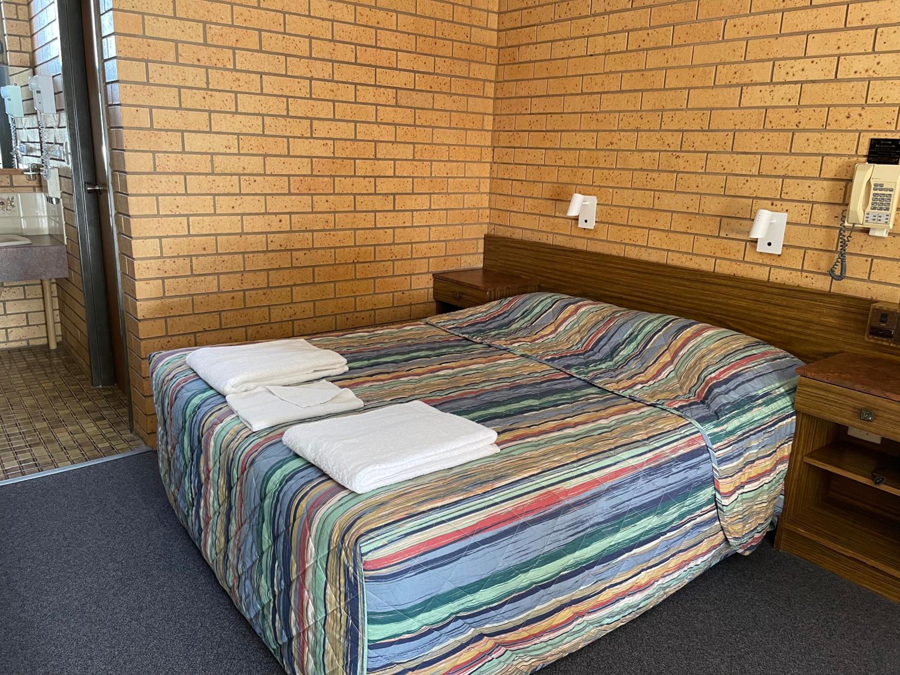Lakeview Motel