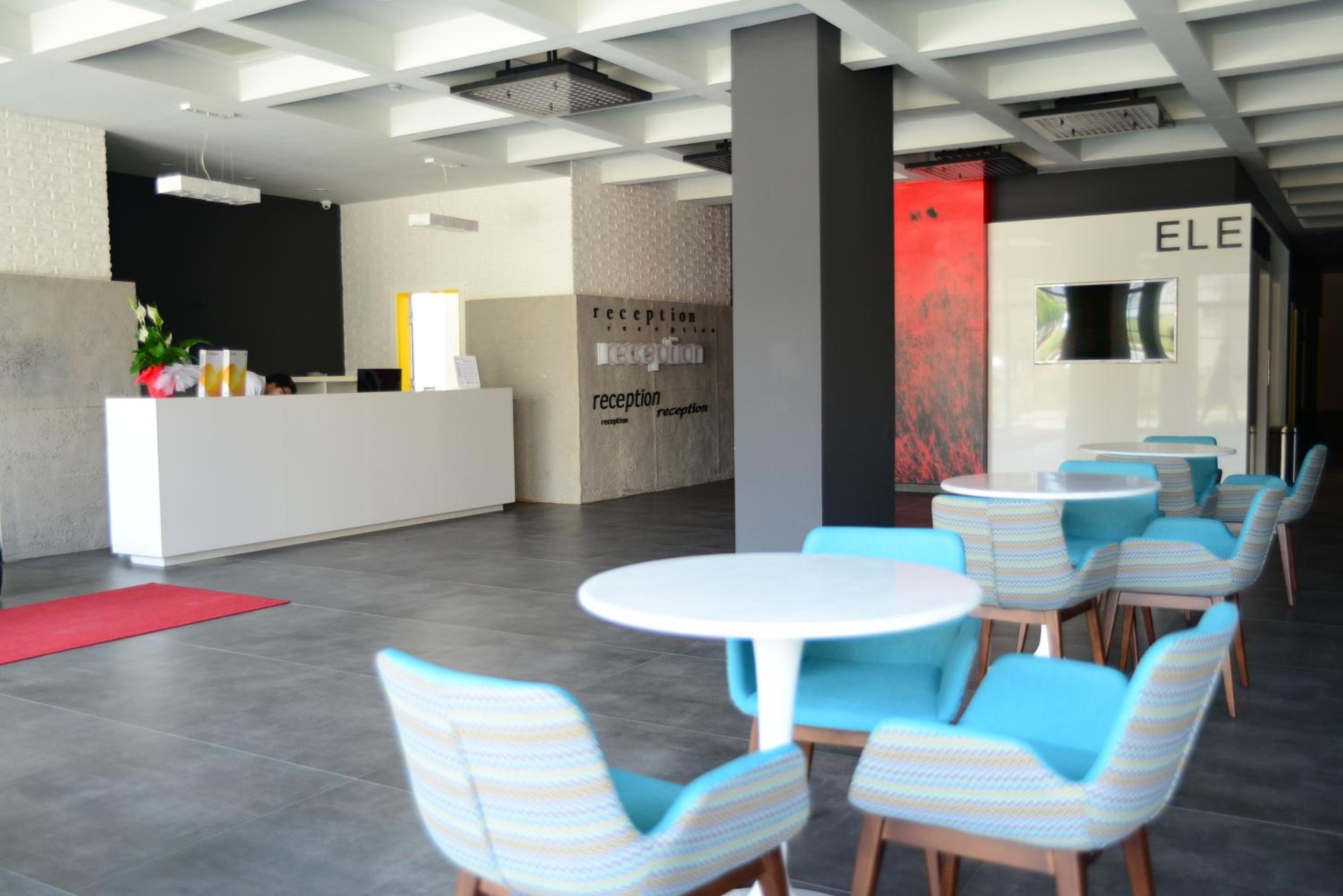 Green Garden Suites Hotel - Image 20