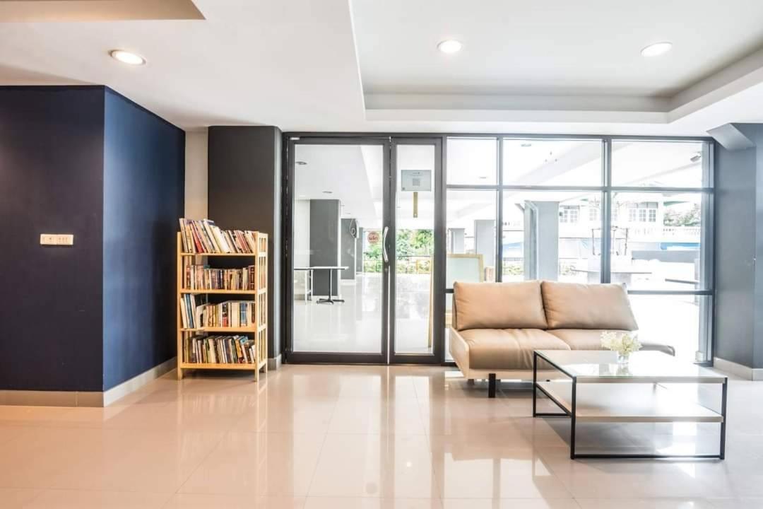 Ploen Ploen Residence