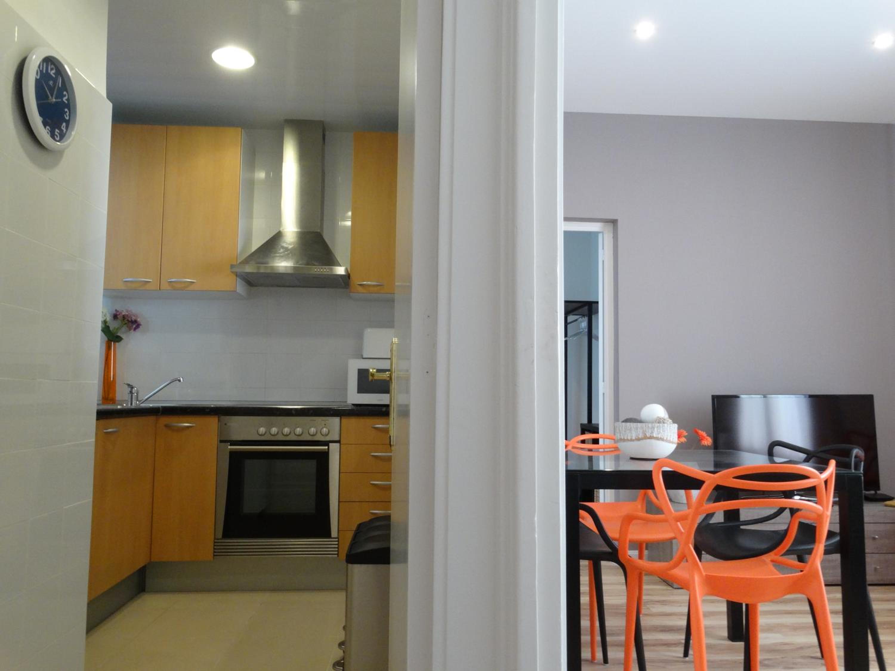 Feel at Sants Apartments