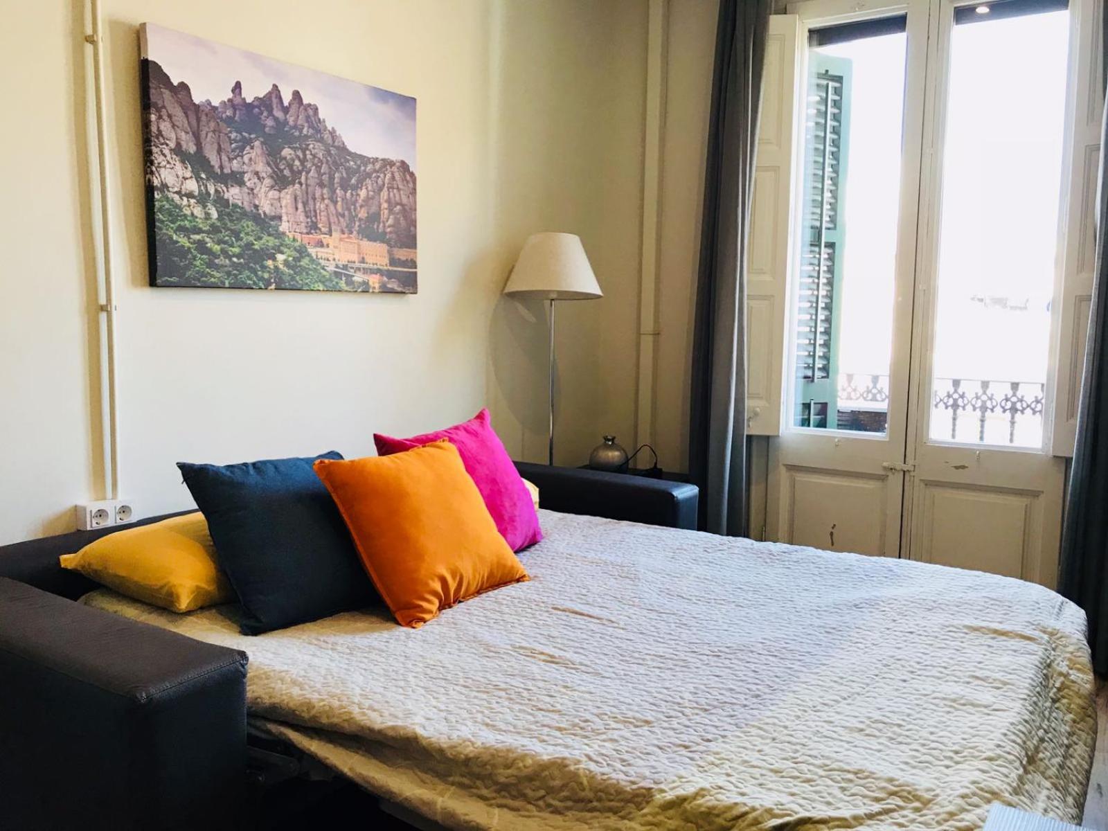Feel at Sants Apartments