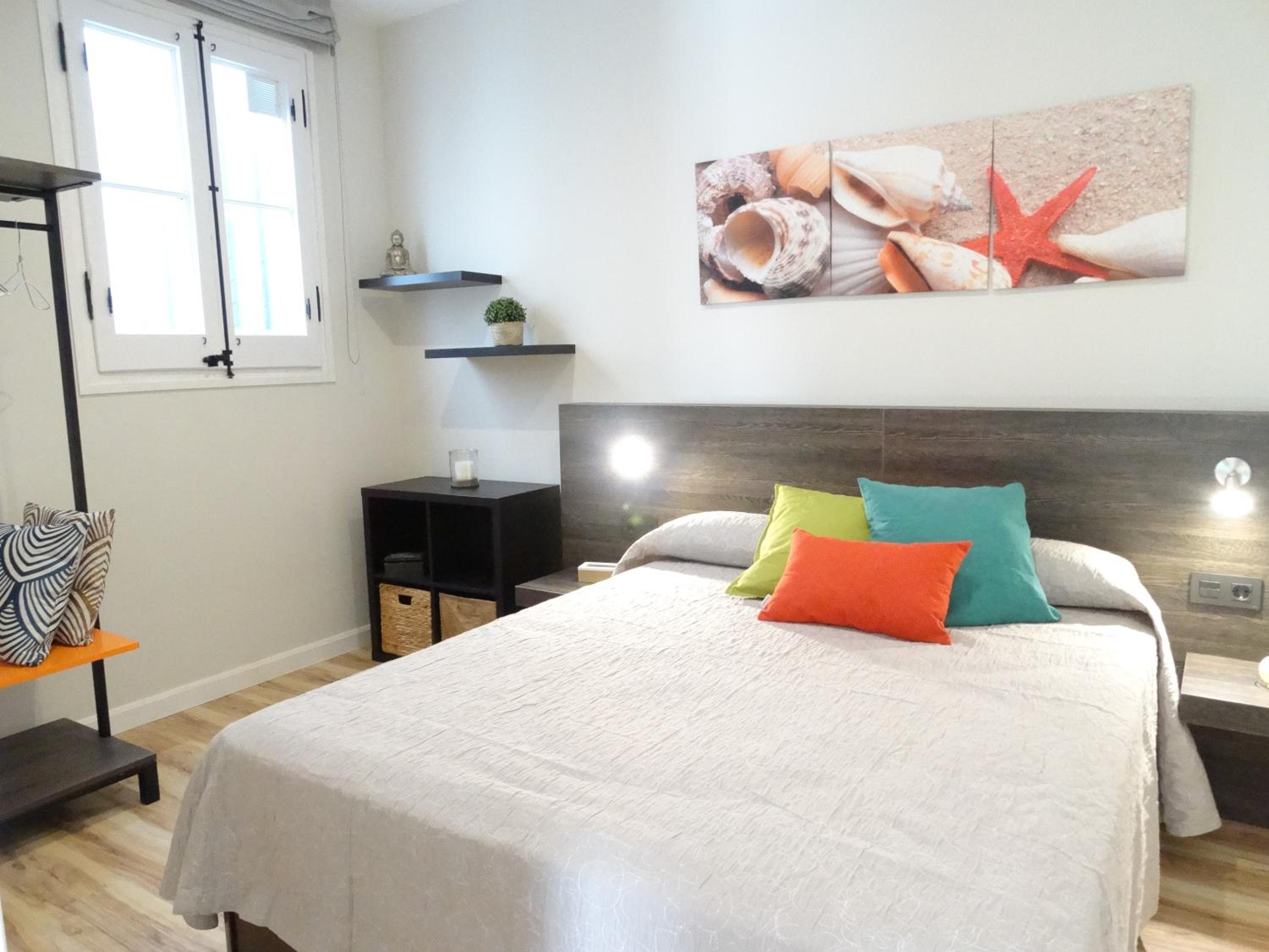 Feel at Sants Apartments