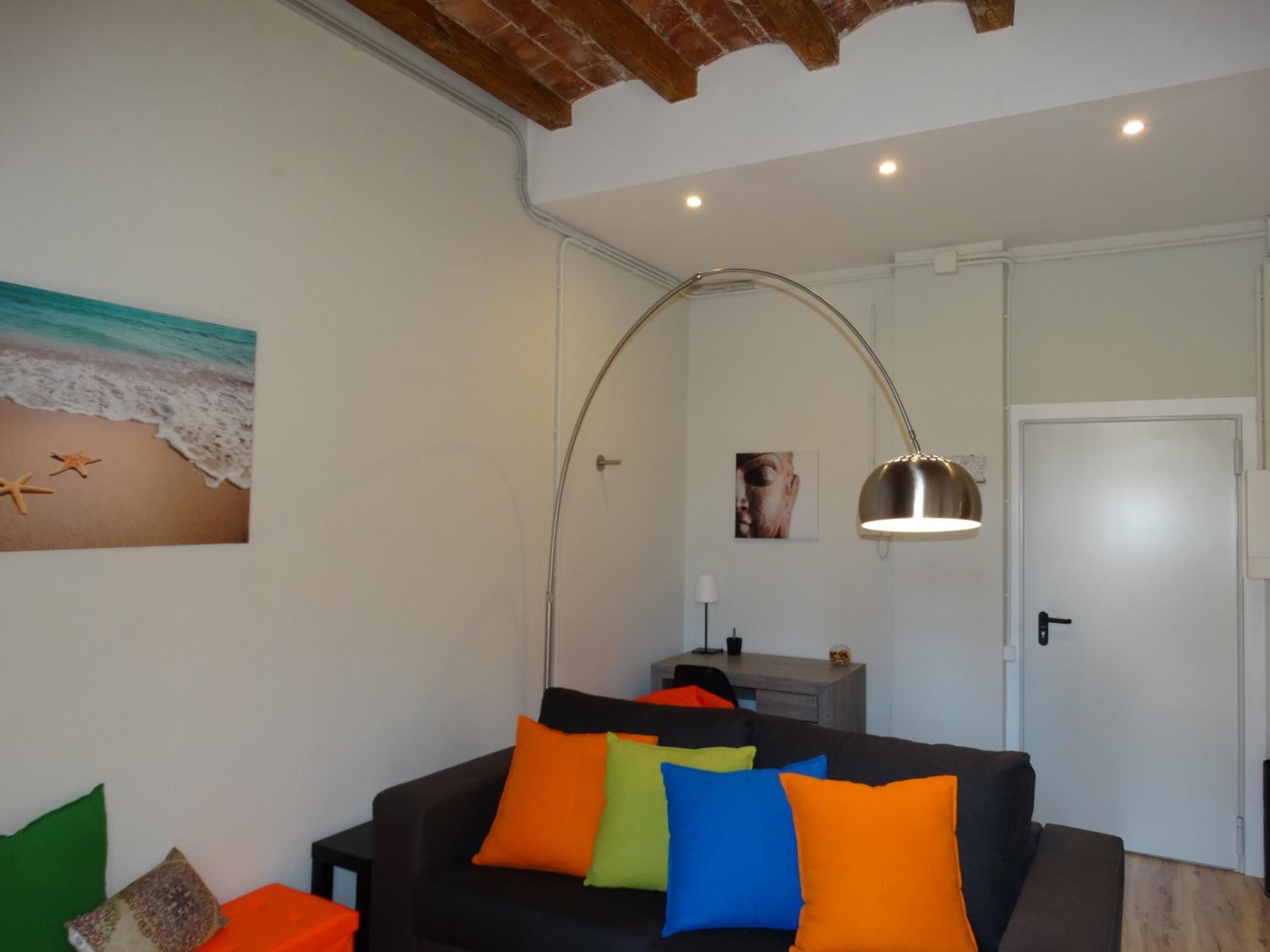 Feel at Sants Apartments