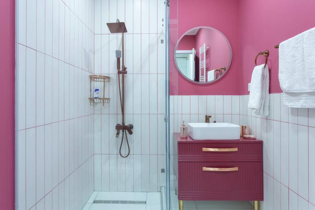 Luxury Meets Convenience - 2 bdrm @ City Center view 2