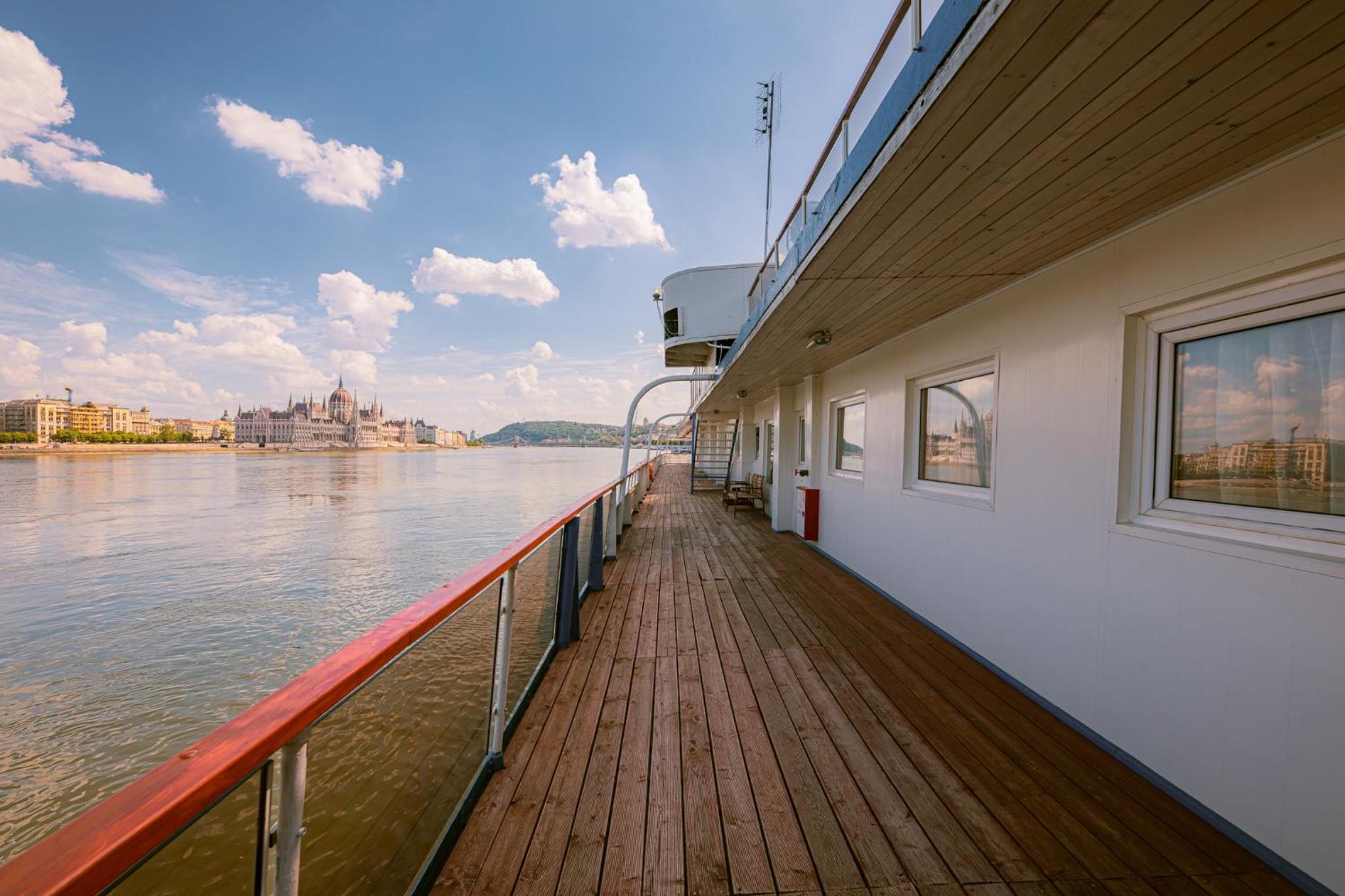 Grand Jules Boat Hotel Budapest 30