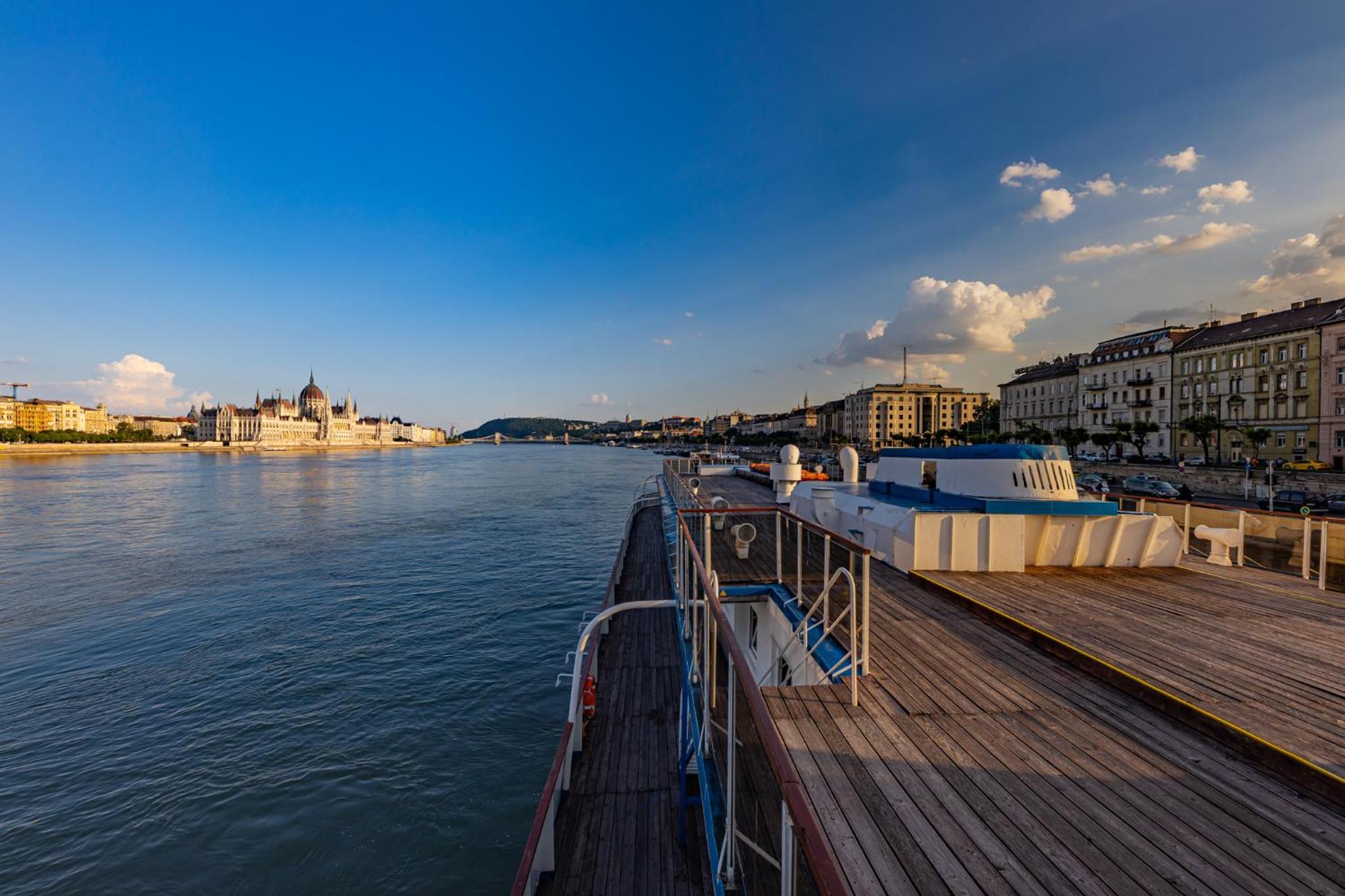 Grand Jules Boat Hotel Budapest 24