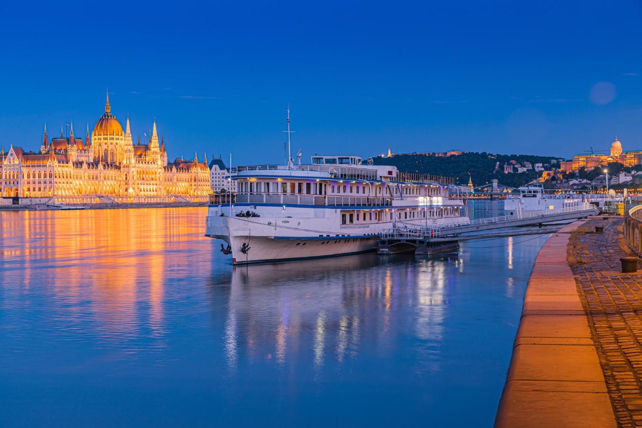 Grand Jules Boat Hotel Budapest 1