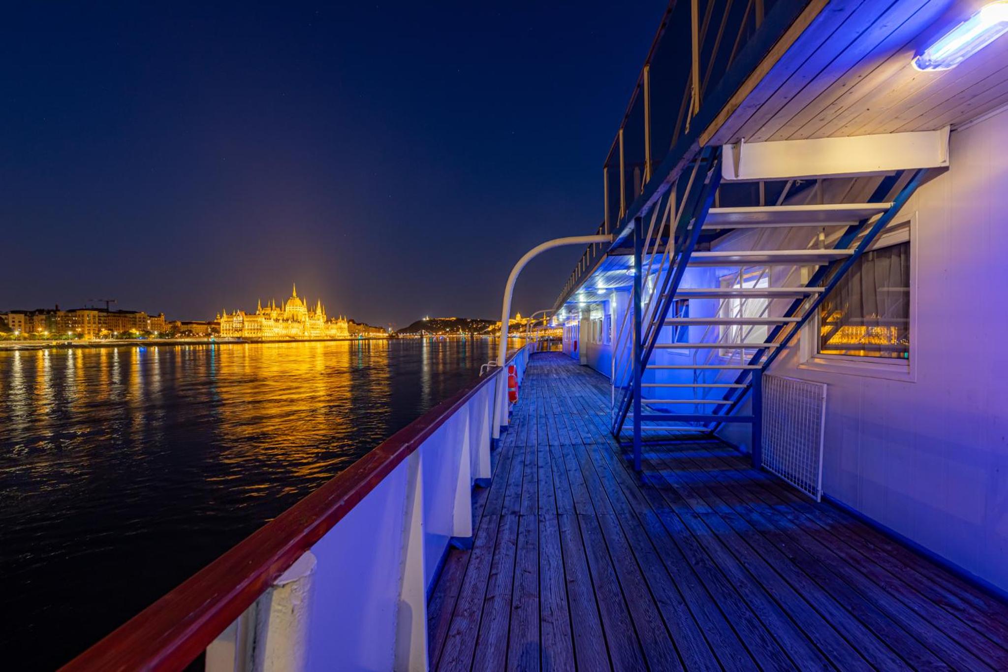 Grand Jules Boat Hotel Budapest 26