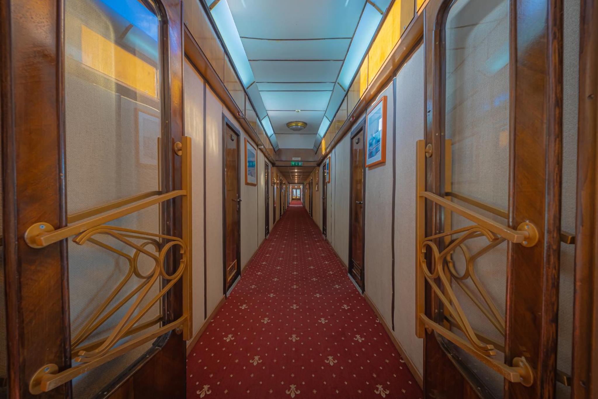 Grand Jules Boat Hotel Budapest 11
