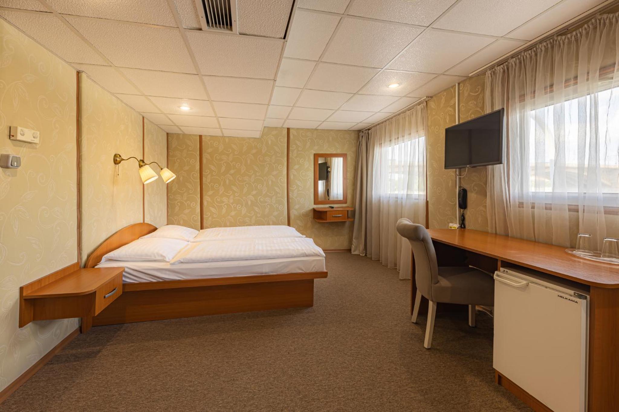 Grand Jules Boat Hotel Budapest 45
