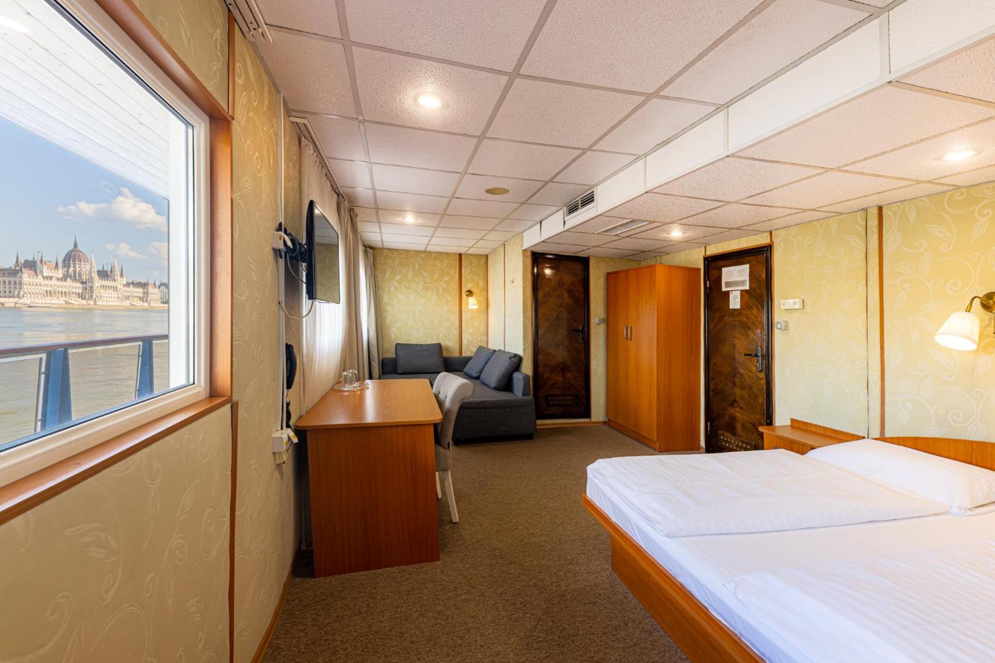 Grand Jules Boat Hotel Budapest 39