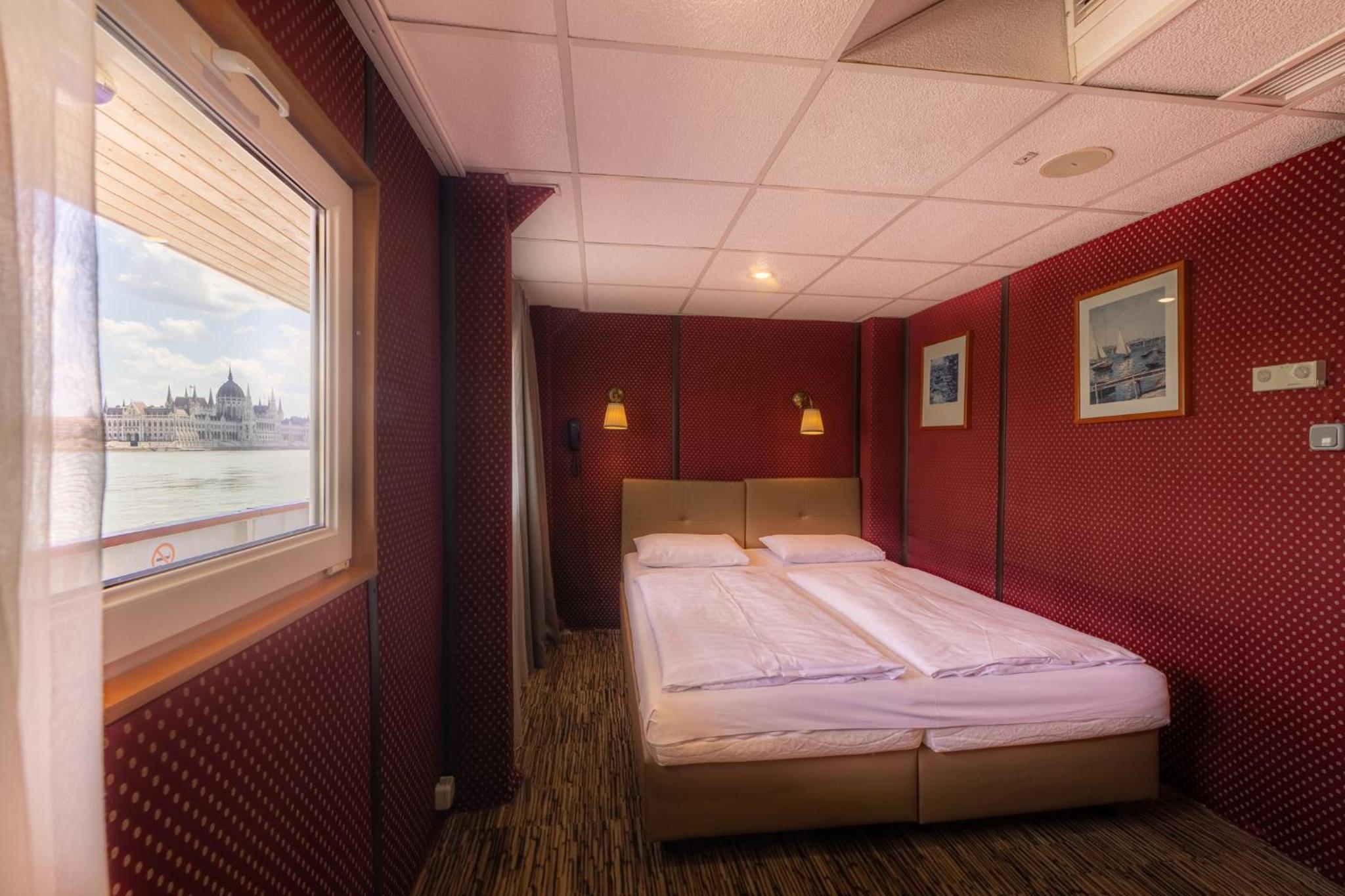 Grand Jules Boat Hotel Budapest 7