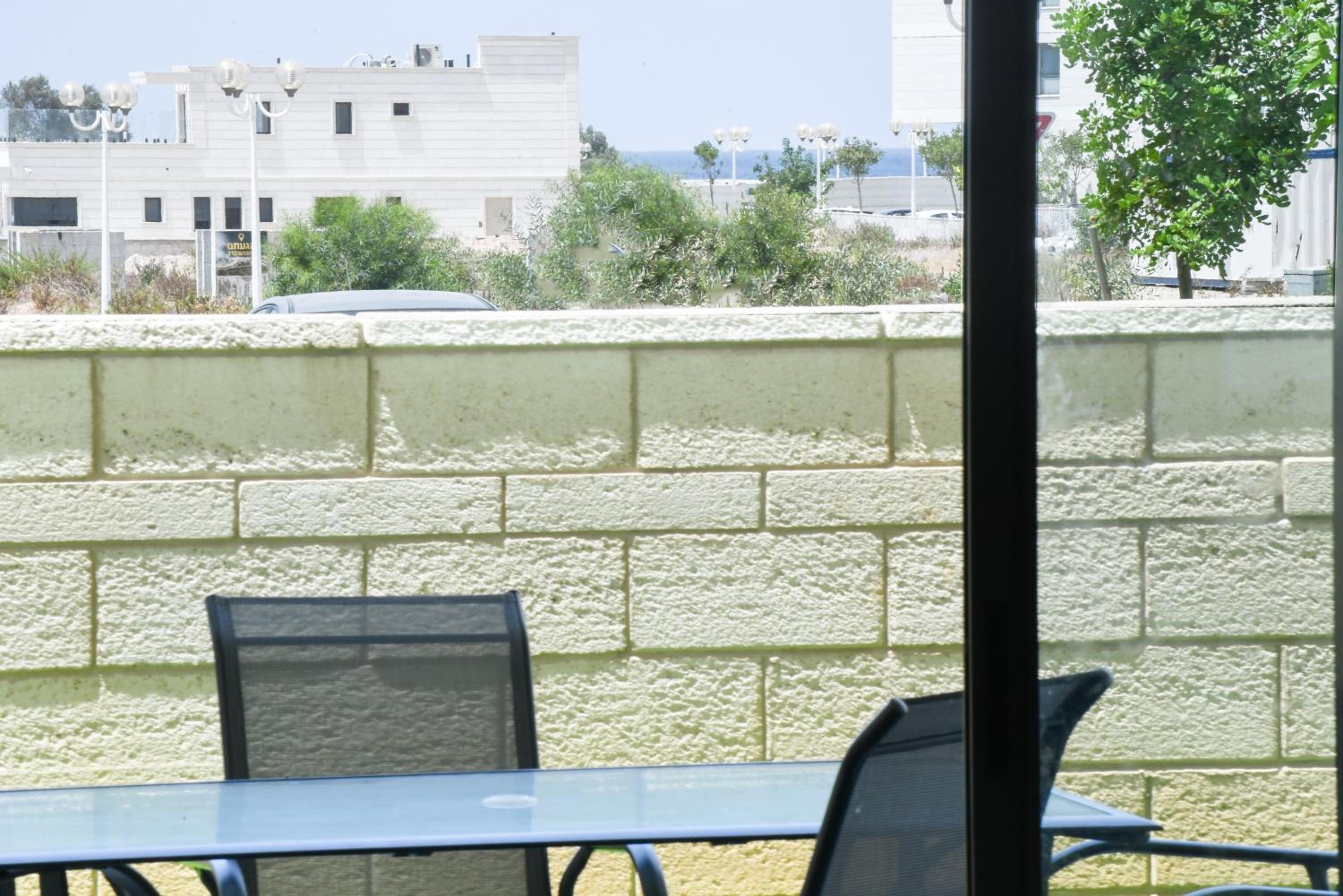 Achziv Beach Getaway with Balcony by Sea N' Rent