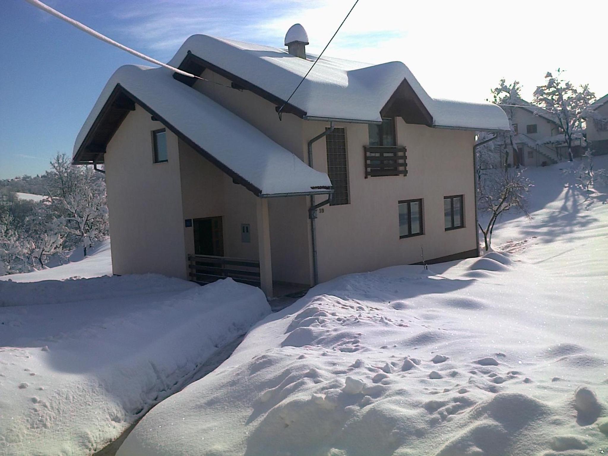 Guest House Tena view 2